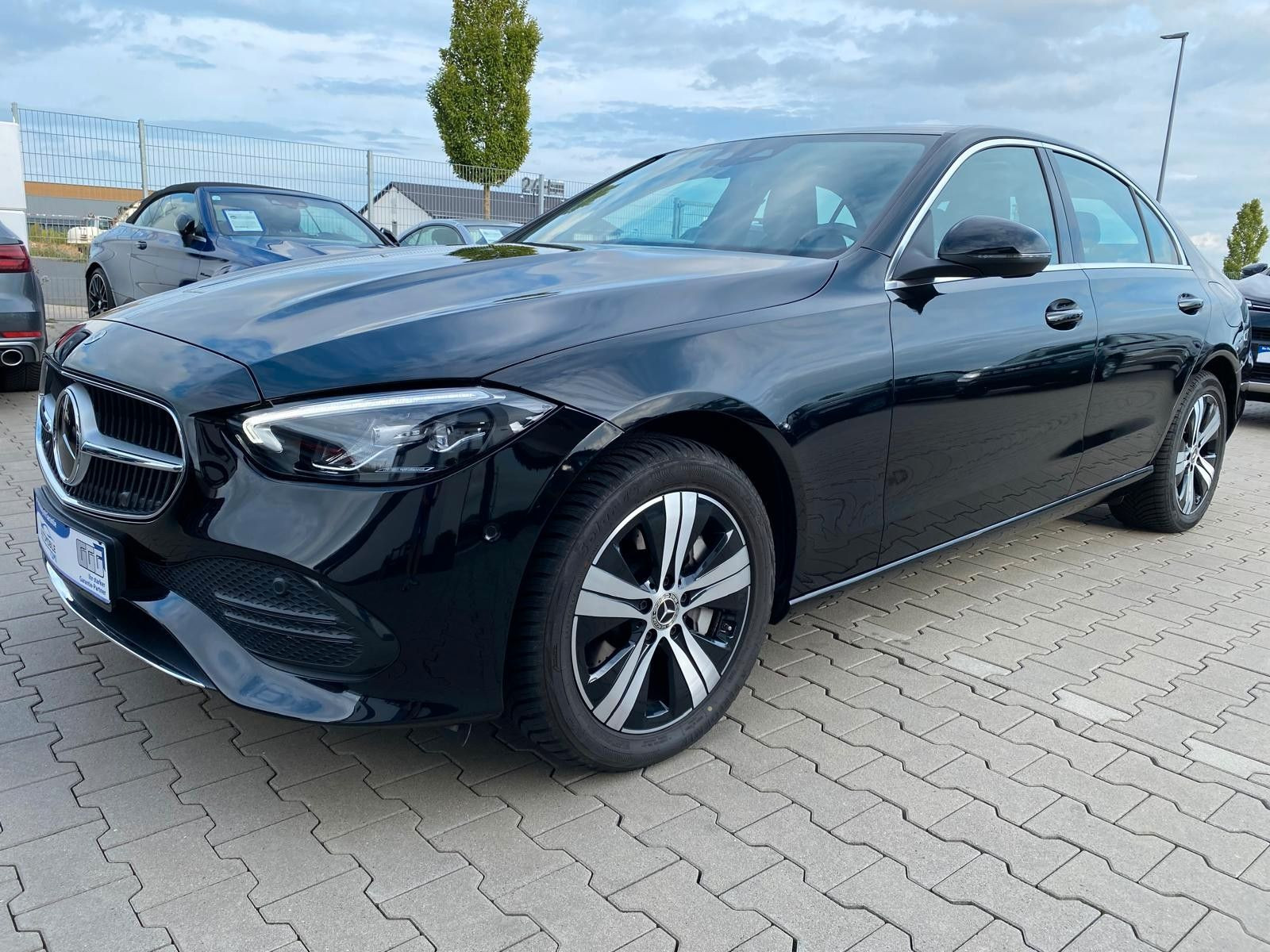 MERCEDES-BENZ C 300 Lim.e|LASER|NAVI/R-KAM/Plug in/SER.NEU - Bild 1