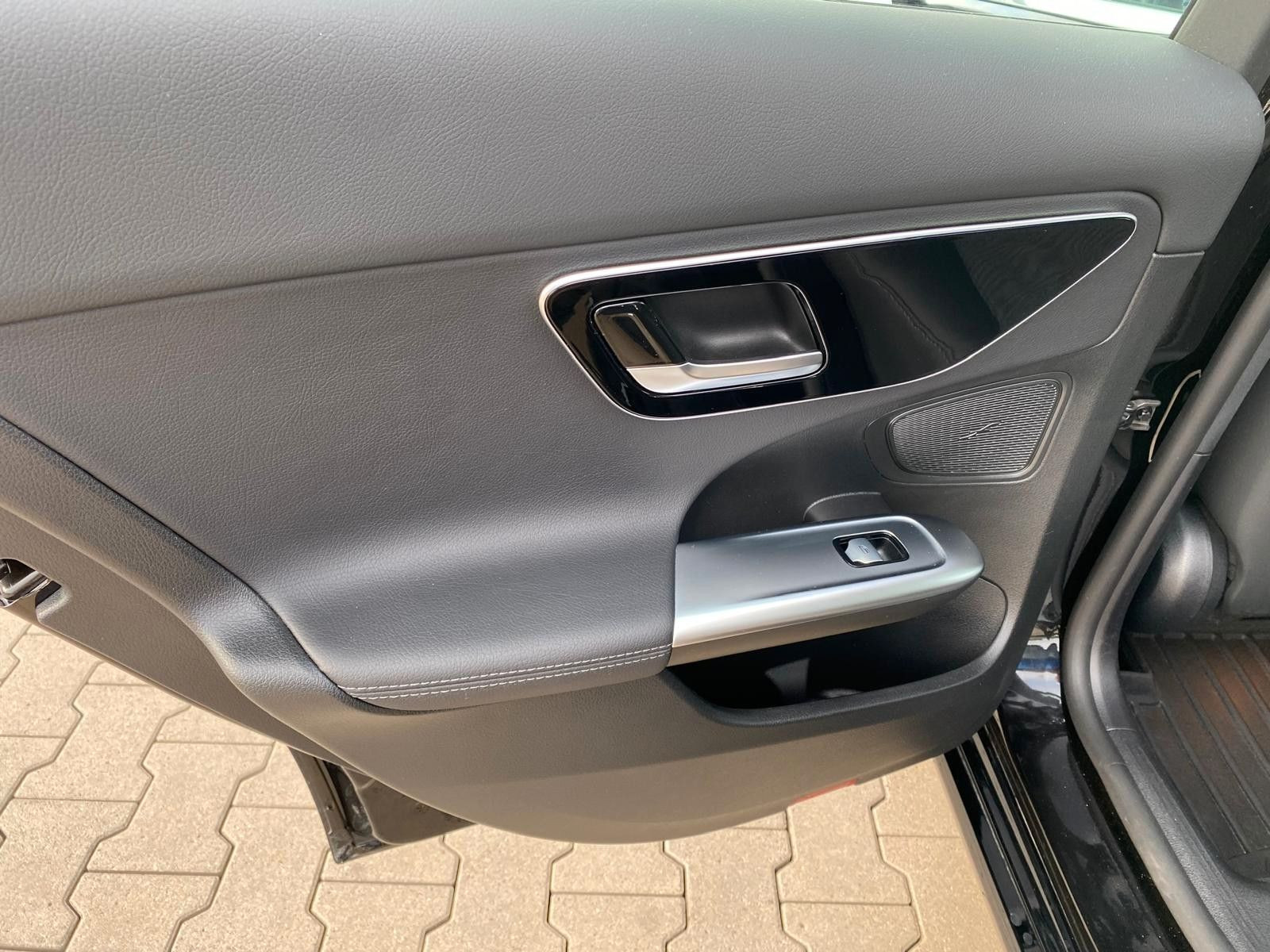 MERCEDES-BENZ C 300 Lim.e|LASER|NAVI/R-KAM/Plug in/SER.NEU - Bild 15