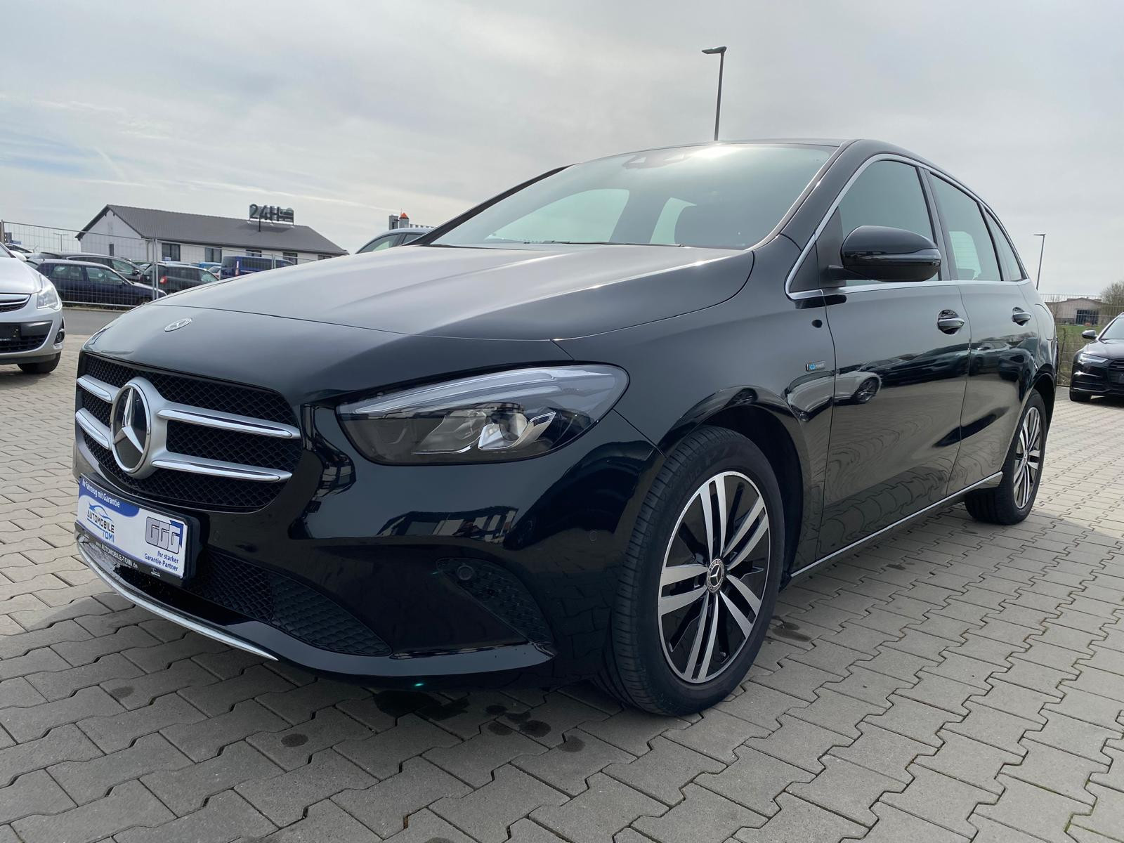 MERCEDES-BENZ B 250 e |LEDER|DIG.COCKPIT|NAVI - Bild 1