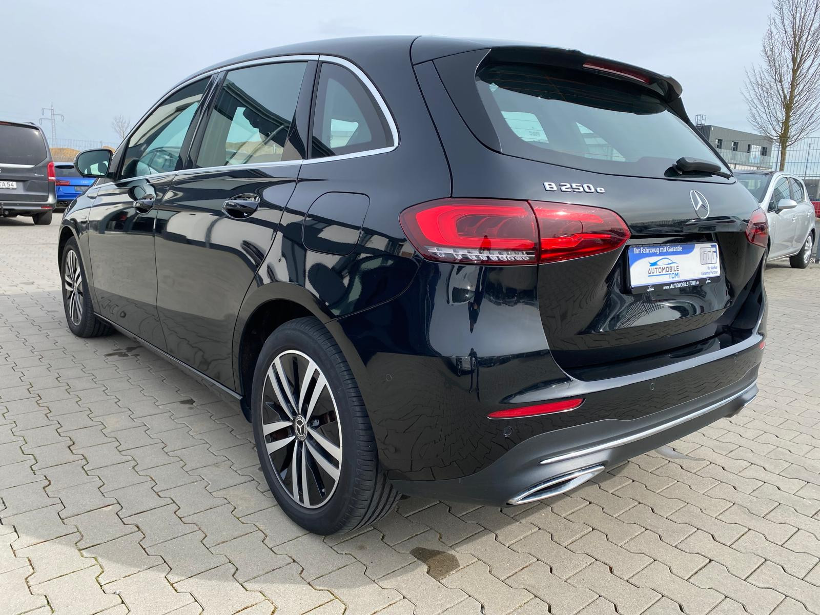 MERCEDES-BENZ B 250 e |LEDER|DIG.COCKPIT|NAVI - Bild 4