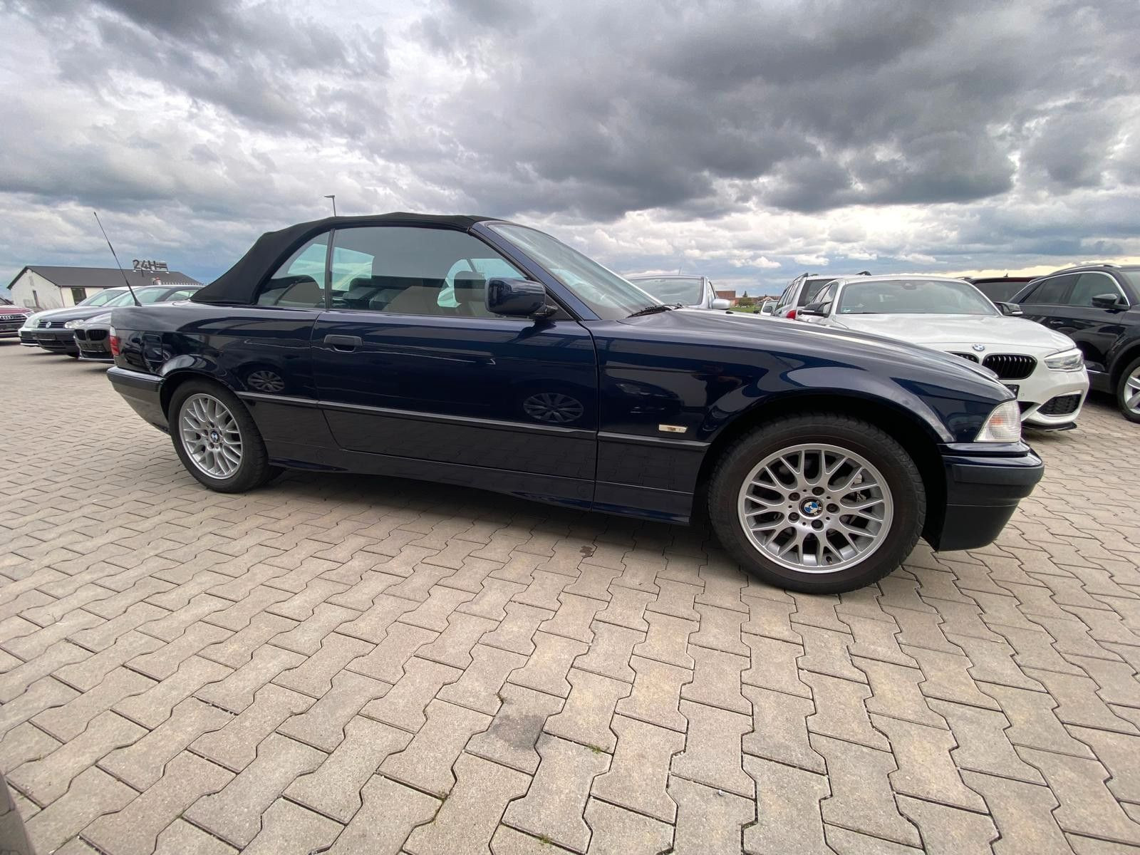 BMW 318 i Cabrio|E36|Orig.KM|NAVI|LEDER|ALPINE|KLIMA - Bild 15