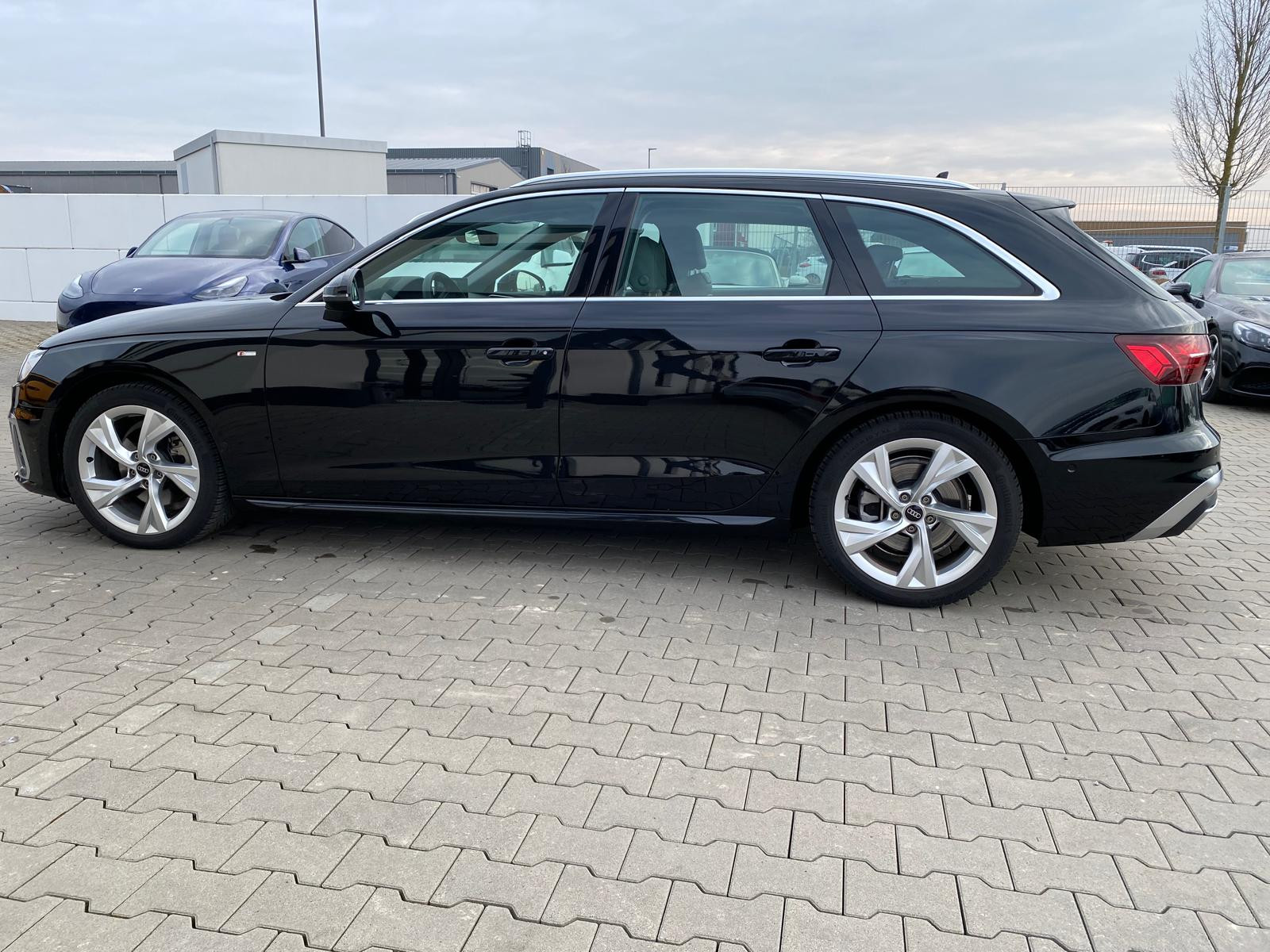 AUDI A4 Avant 35 TFSI S line|Virtual|elHK|SZH|ACC|R-KAM - Bild 12