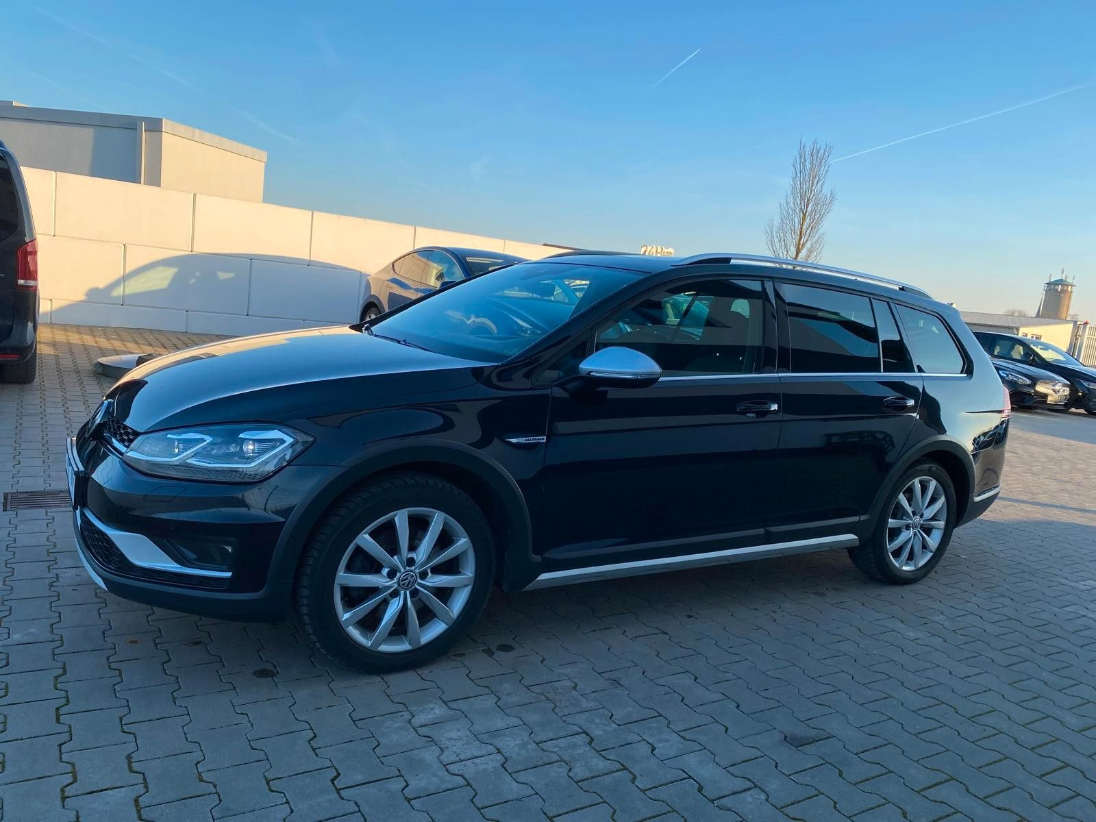 VW Golf VII Variant Alltrack|4Motion|PANO|NAVI| - Bild 8