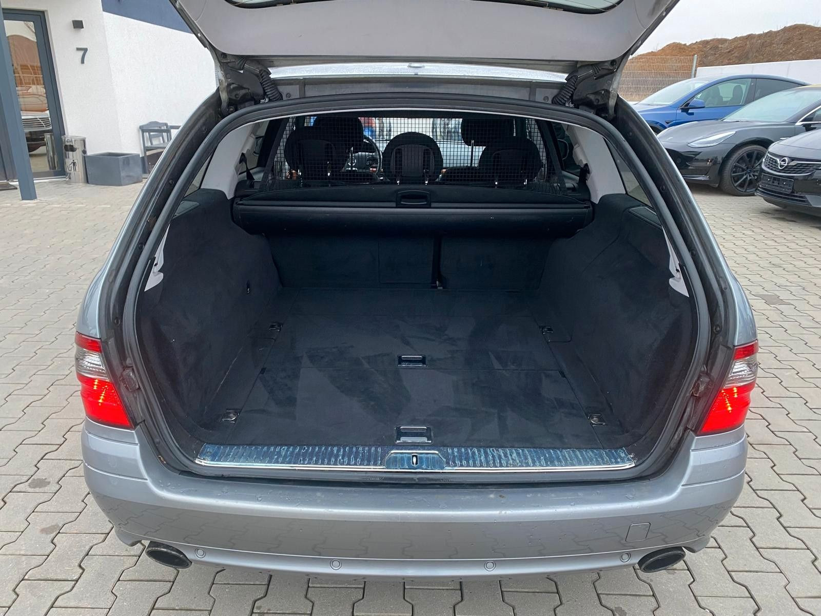 MERCEDES-BENZ E 320  T-Modell E 320 T CDI - Bild 10