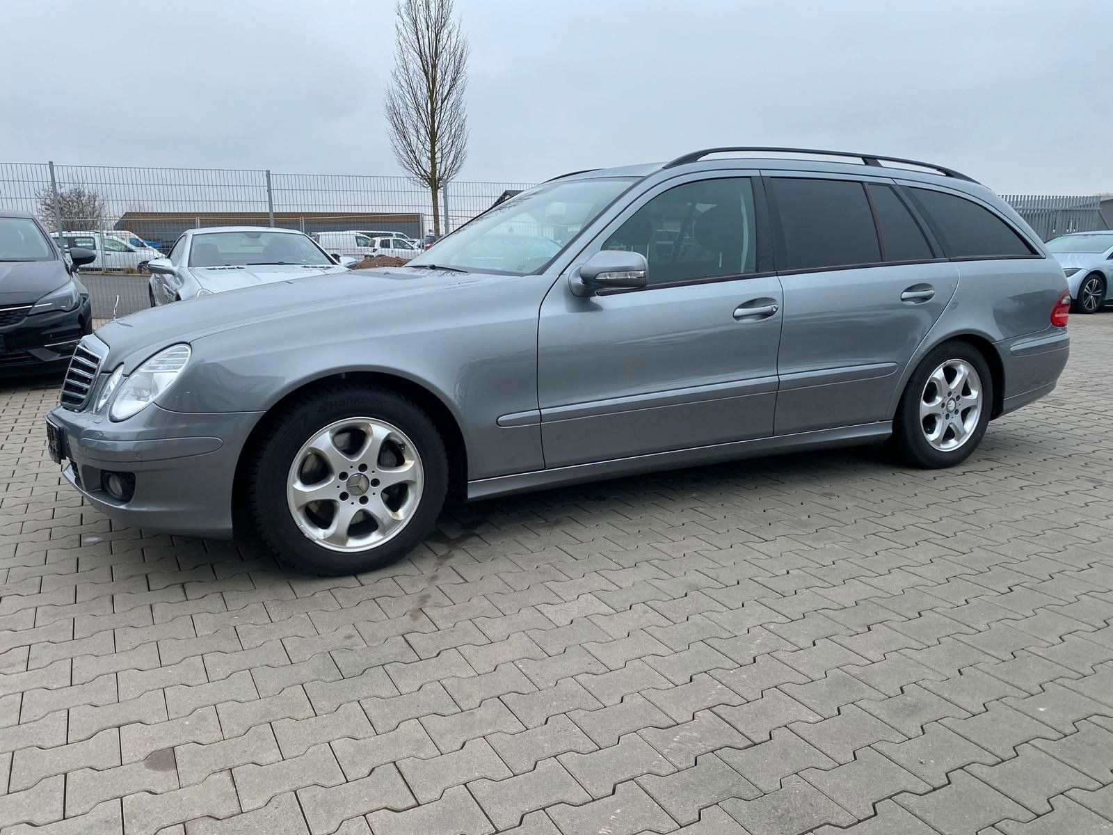MERCEDES-BENZ E 320  T-Modell E 320 T CDI - Bild 7