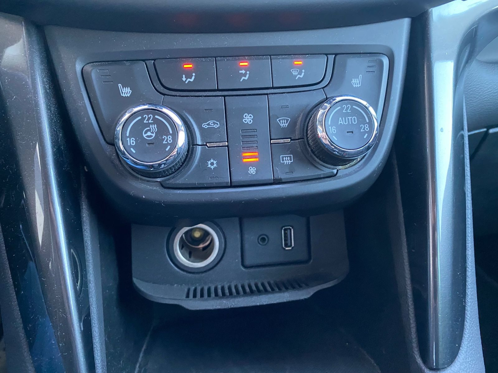 OPEL Zafira C Tourer Innovation/NAVI/R-KAM - Bild 14