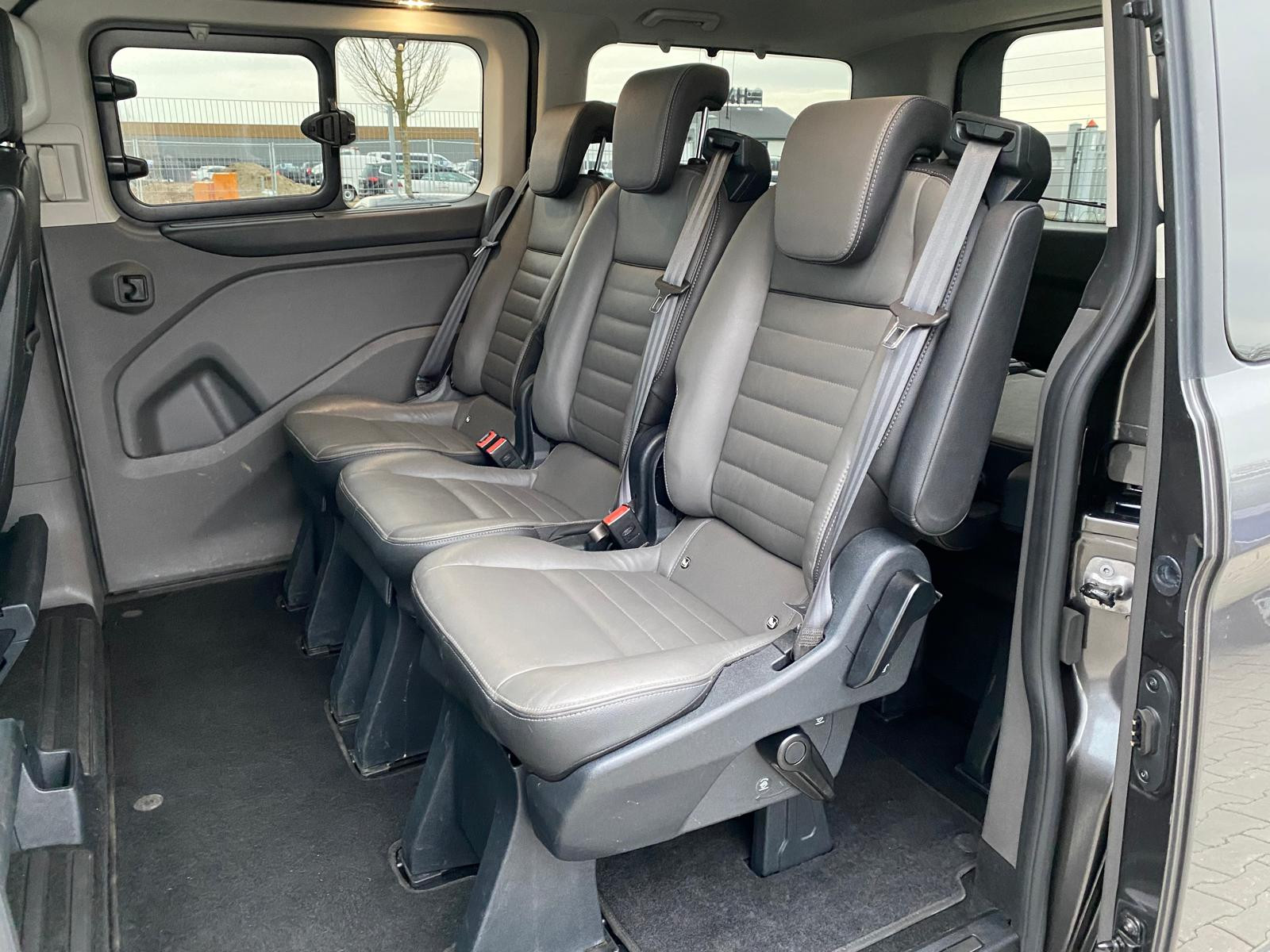 Ford Tourneo Custom Kombi 320 L1Titanium|LEDER|SZH| - Bild 3