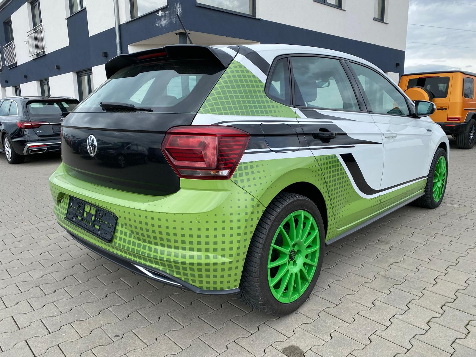 VW Polo Polo VI Highline / R-Line / R-KAM / APP/ TÜV+SERVICE NEU - Bild 6