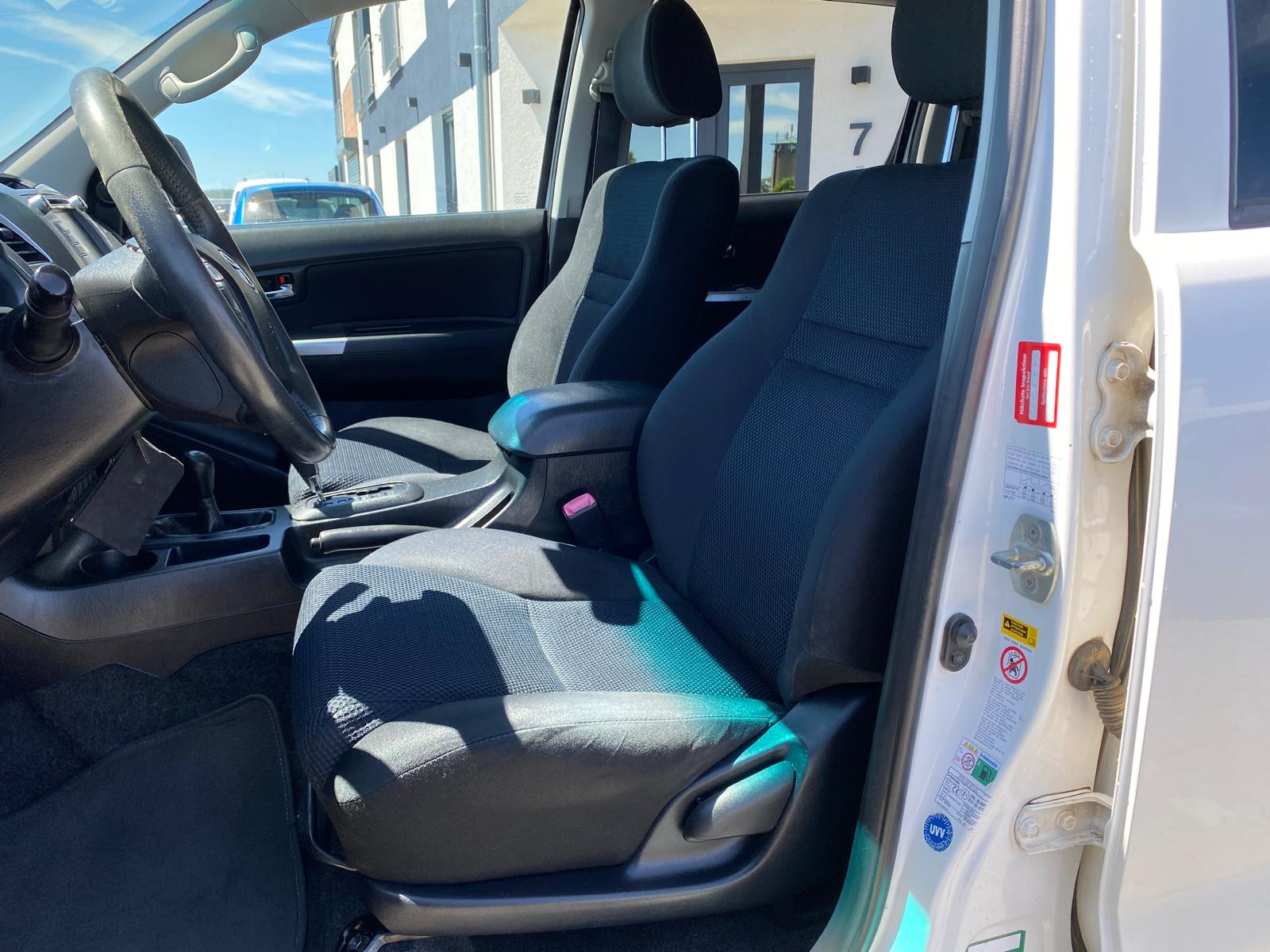 Toyota Hilux 4×4/Navi/R-Kam - Bild 14