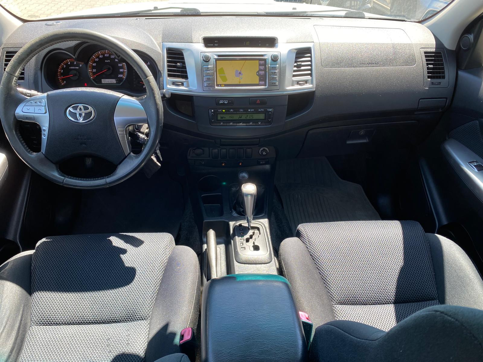 Toyota Hilux 4×4/Navi/R-Kam - Bild 2