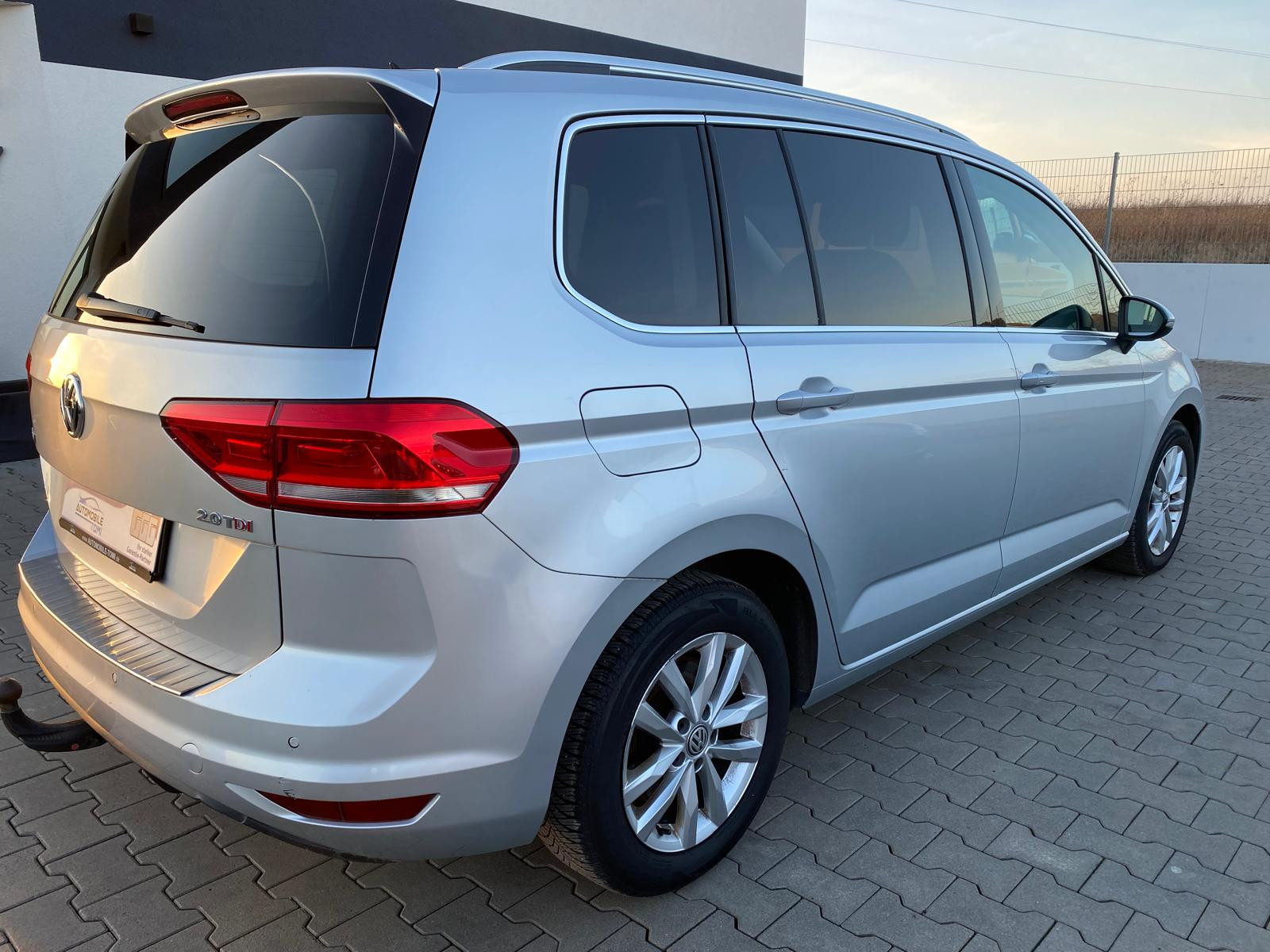 VW Touran Touran Highline BMT/NAVI/APP/7SITZE - Bild 10