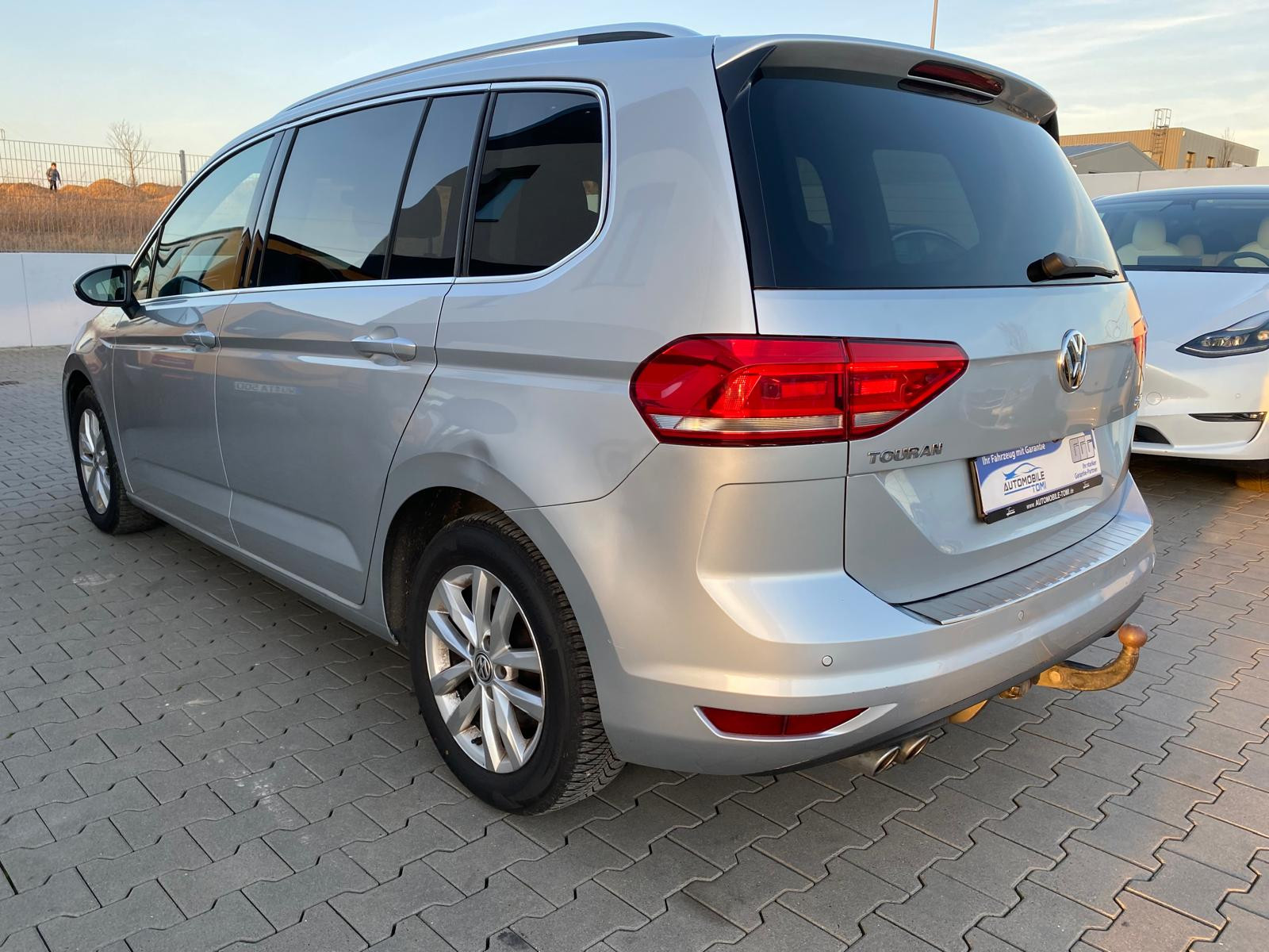 VW Touran Touran Highline BMT/NAVI/APP/7SITZE - Bild 5