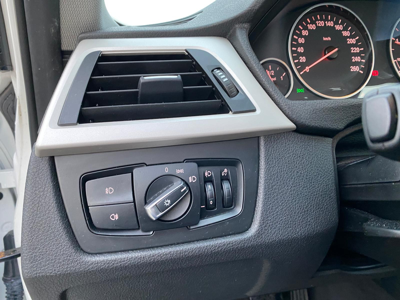 BMW 320 - Bild 14