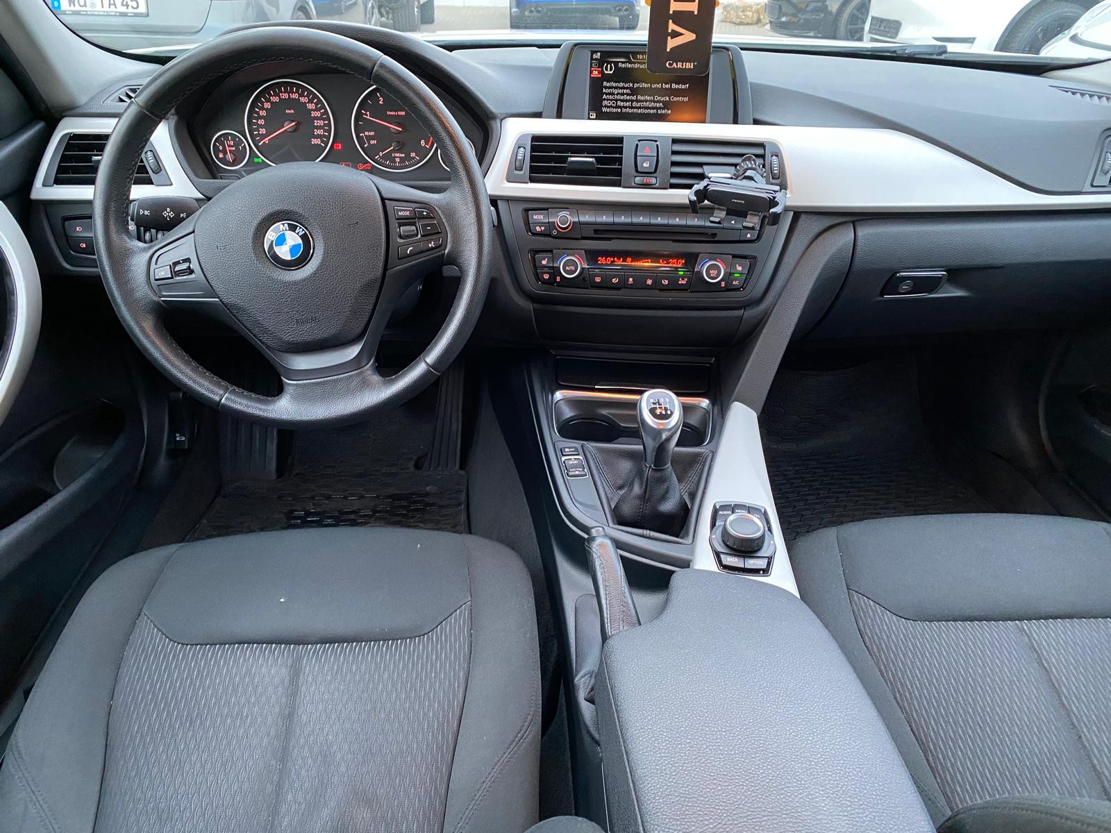 BMW 320 - Bild 2