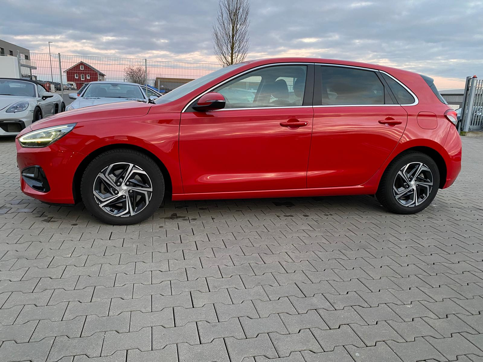 Hyundai i30 i30 1.0 T-GDI N Line/ NAVI/LED/R-KAM - Bild 8