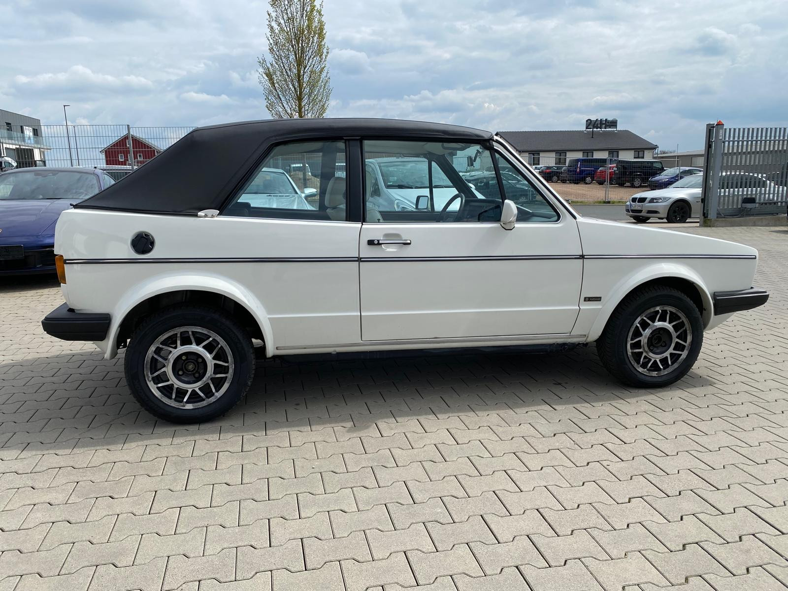 VW Golf I 1.6 Cabriolet | Automatik | Gute Zustand - Bild 4