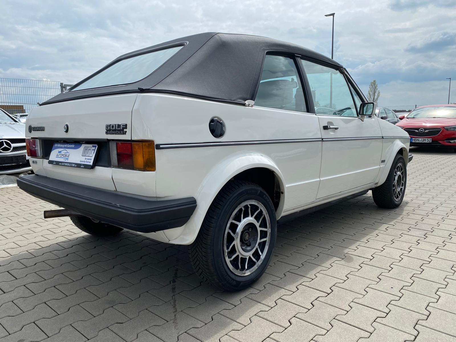 VW Golf I 1.6 Cabriolet | Automatik | Gute Zustand - Bild 8
