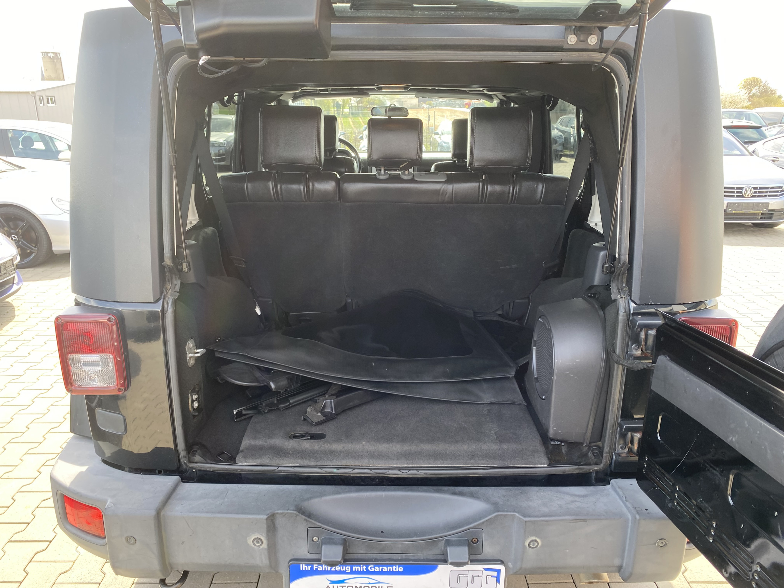 Jeep Wrangler Sahara/Leder/Navi/TÜN NEU/SOFTTOP - Bild 12
