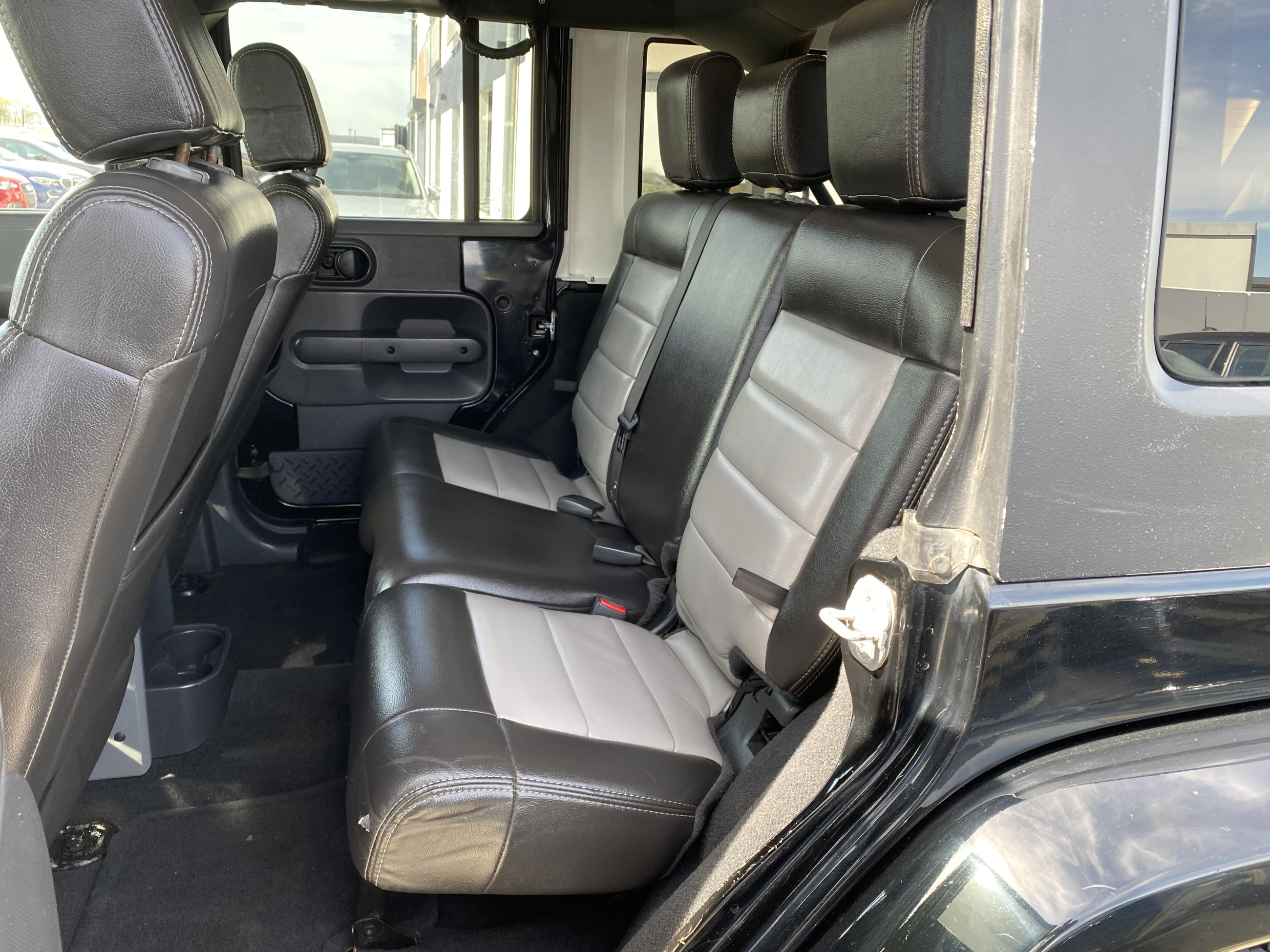 Jeep Wrangler Sahara/Leder/Navi/TÜN NEU/SOFTTOP - Bild 13