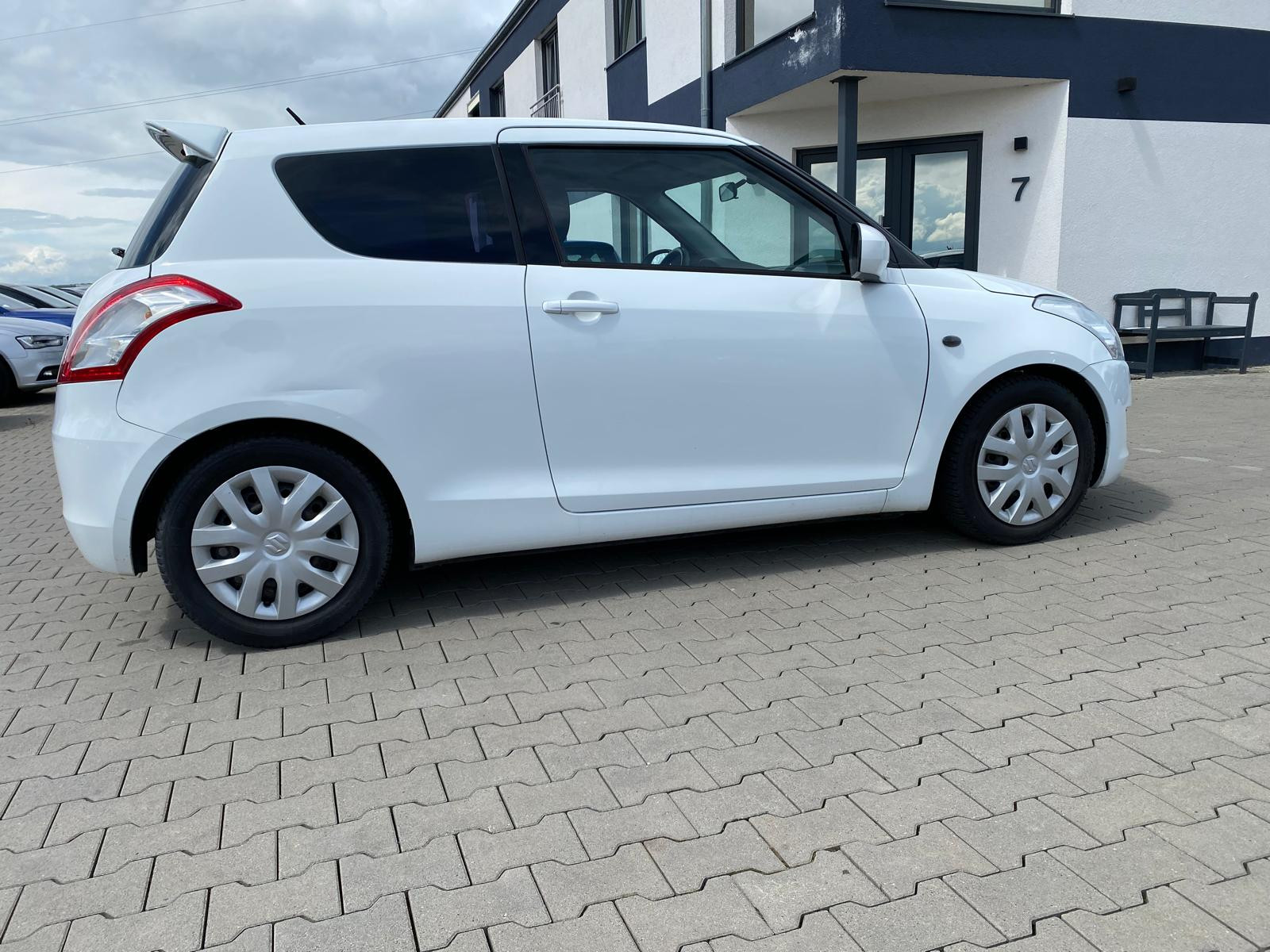 Suzuki Swift Basic/ TÜV NEU - Bild 7
