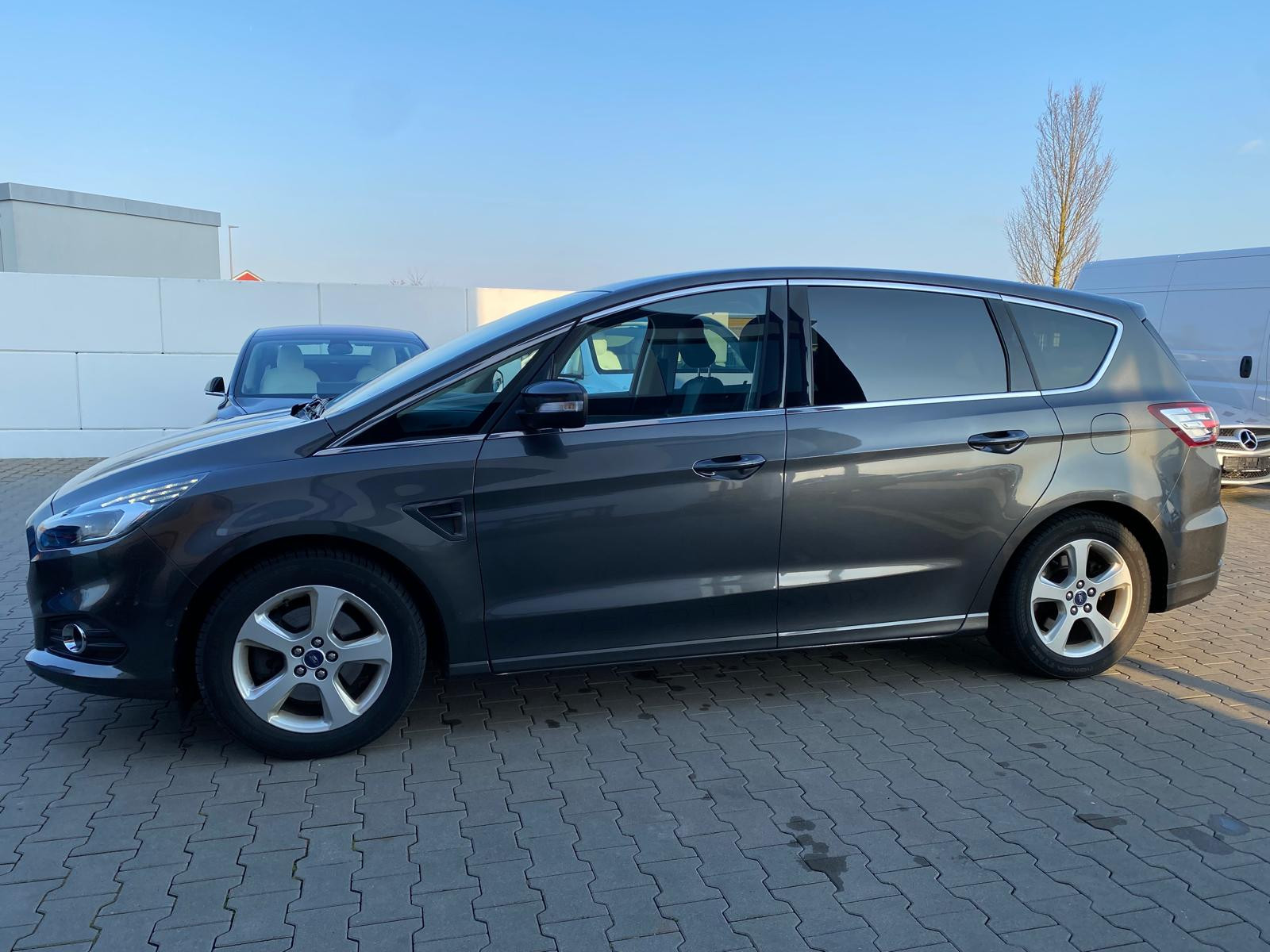 Ford S-MAX Titanium/7 SITZE/NAVI/LED - Bild 12