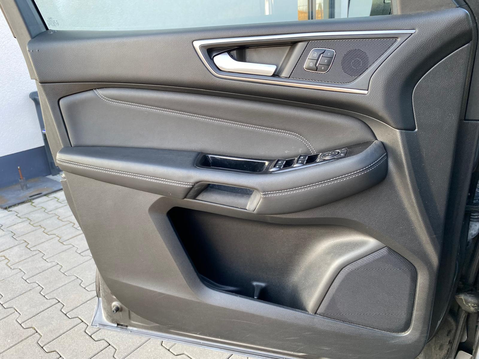Ford S-MAX Titanium/7 SITZE/NAVI/LED - Bild 13