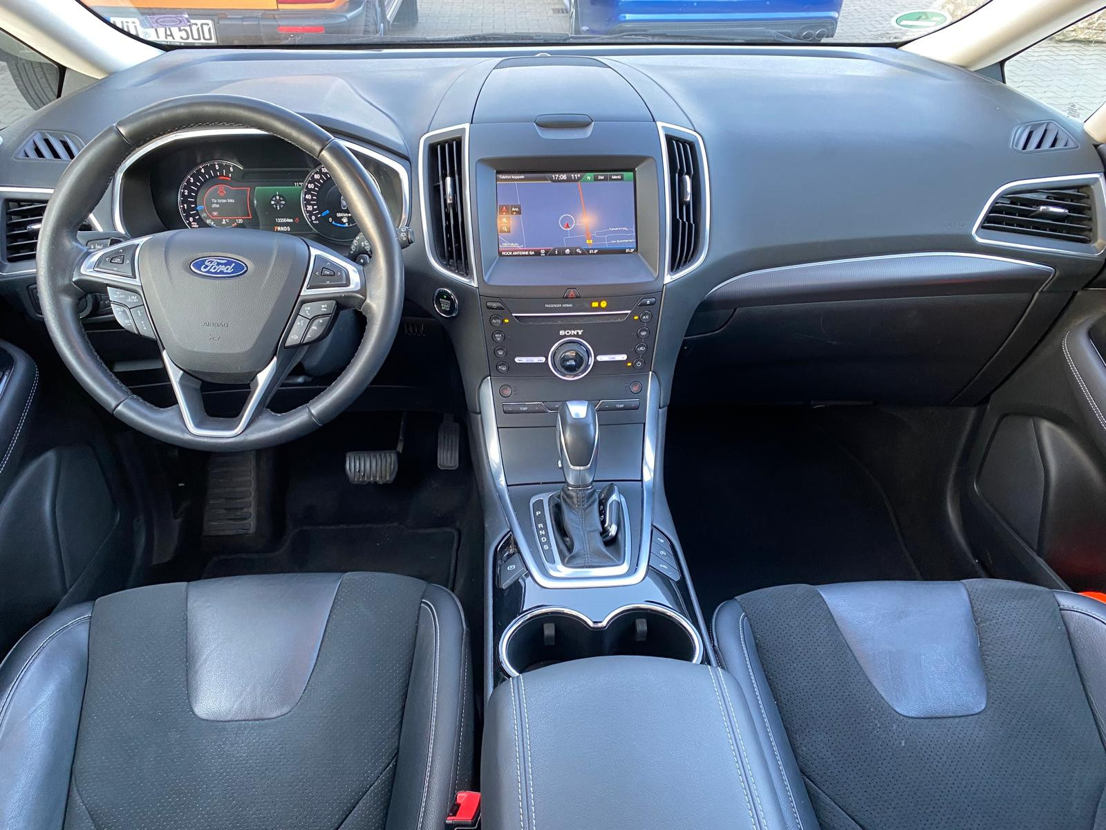 Ford S-MAX Titanium/7 SITZE/NAVI/LED - Bild 2