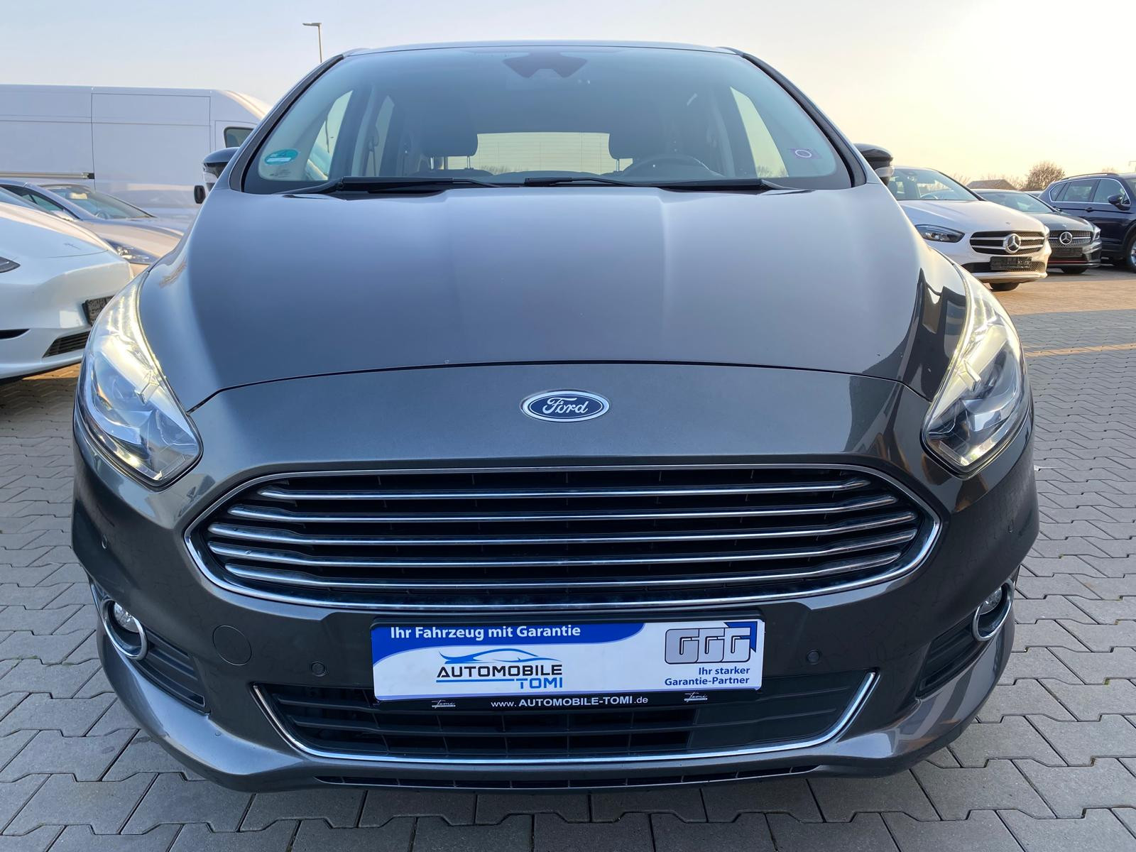 Ford S-MAX Titanium/7 SITZE/NAVI/LED - Bild 3