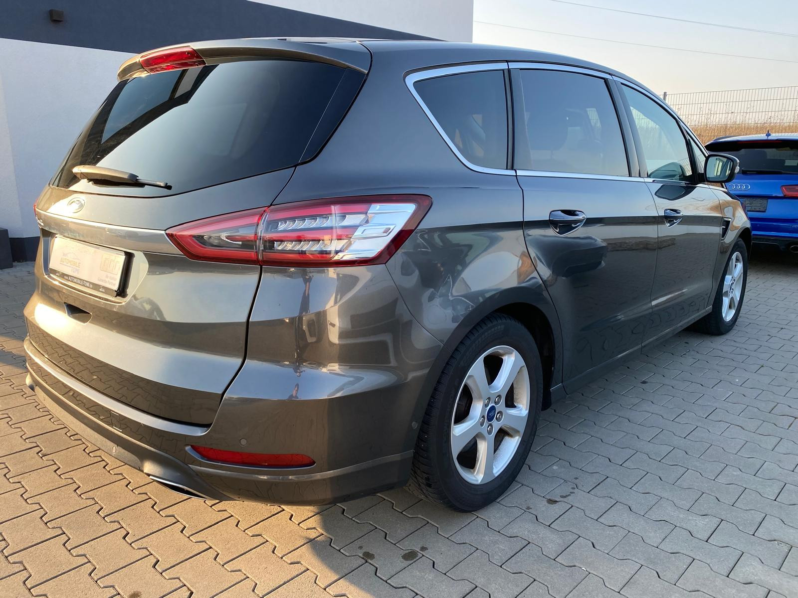 Ford S-MAX Titanium/7 SITZE/NAVI/LED - Bild 6