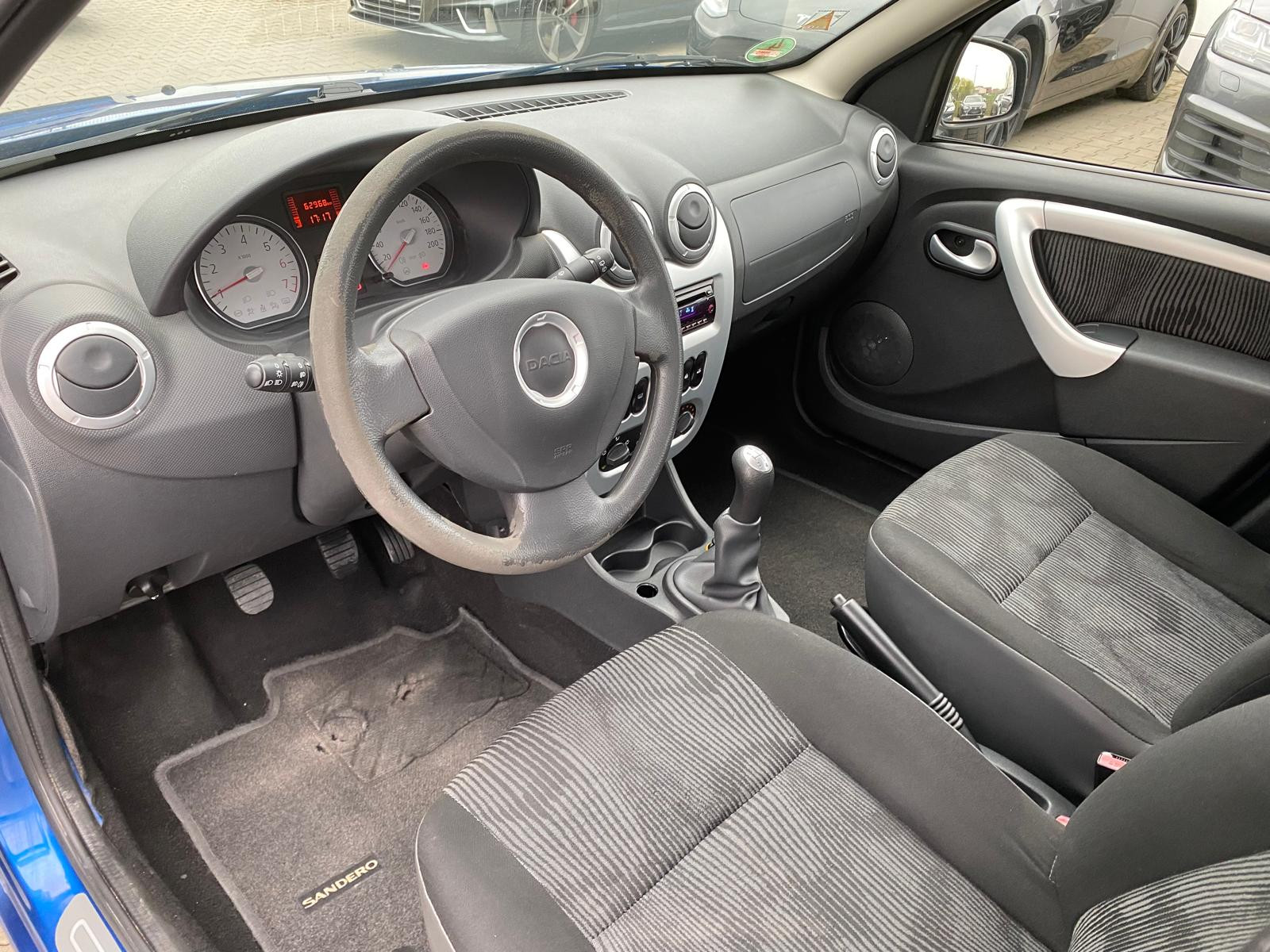 Dacia Sandero Laureate/ TÜV NEU - Bild 11