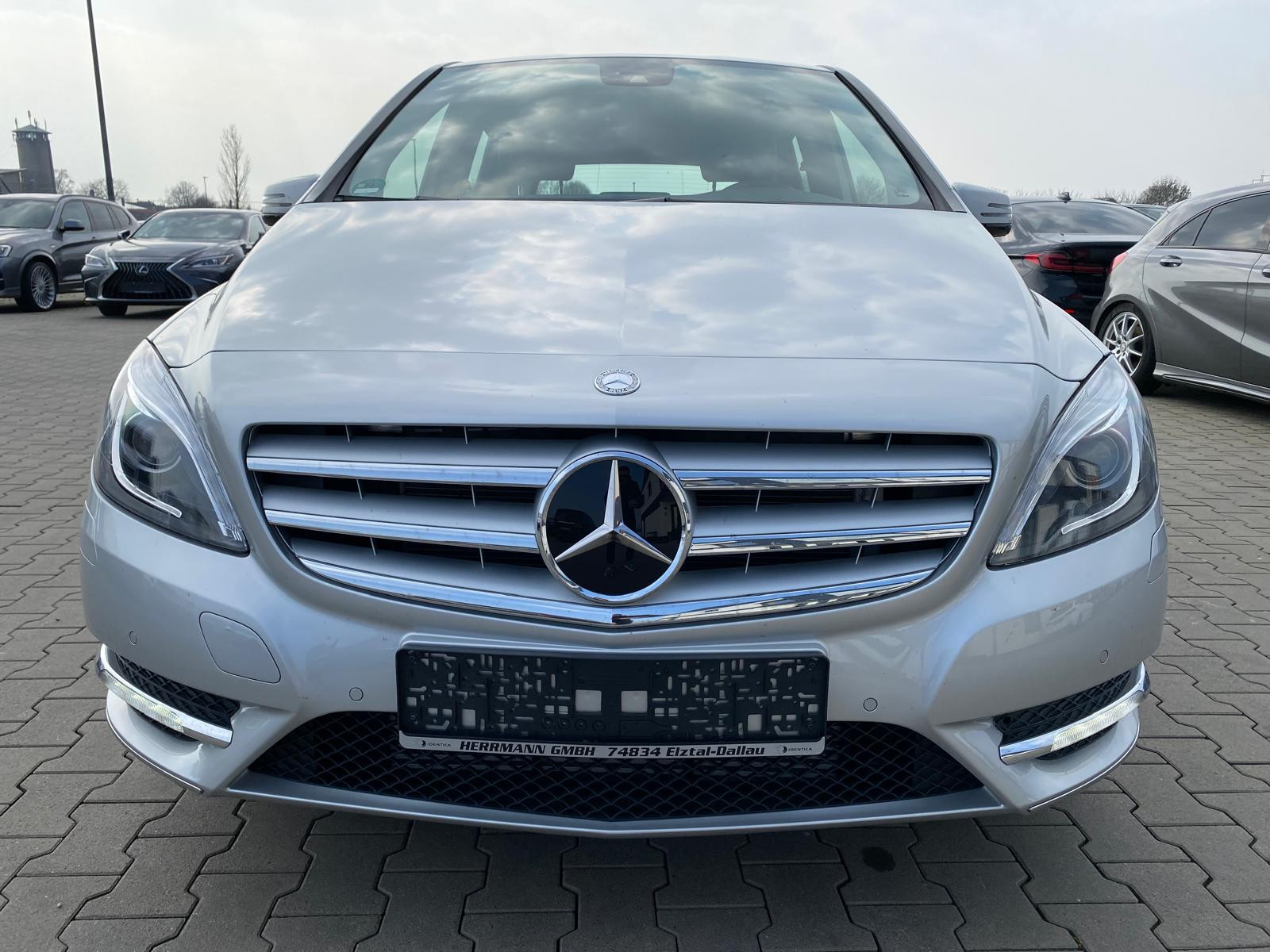 Mercedes-Benz B 200 B 200/BI XENON/NAVI/R-KAM - Bild 3
