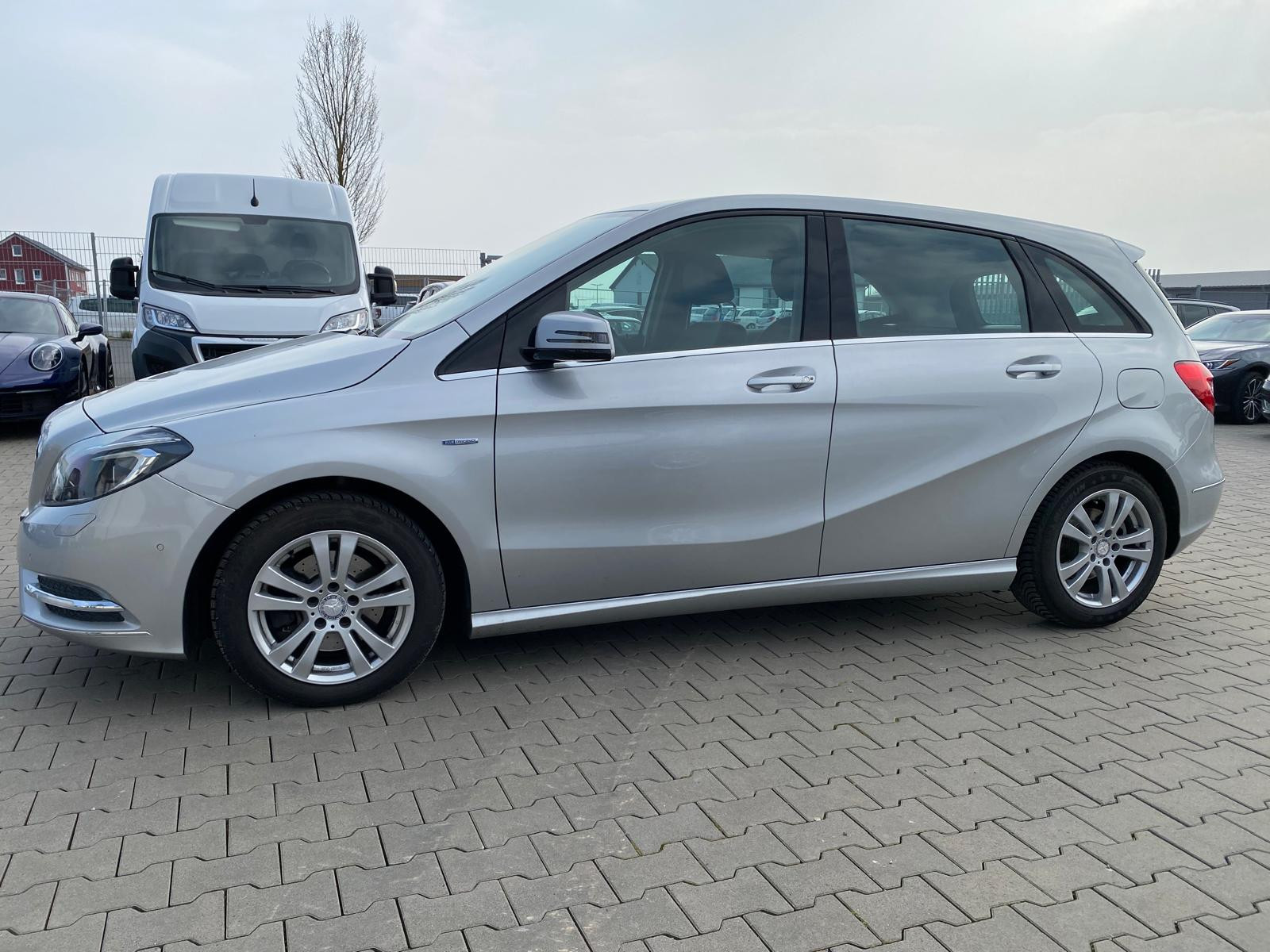 Mercedes-Benz B 200 B 200/BI XENON/NAVI/R-KAM - Bild 5