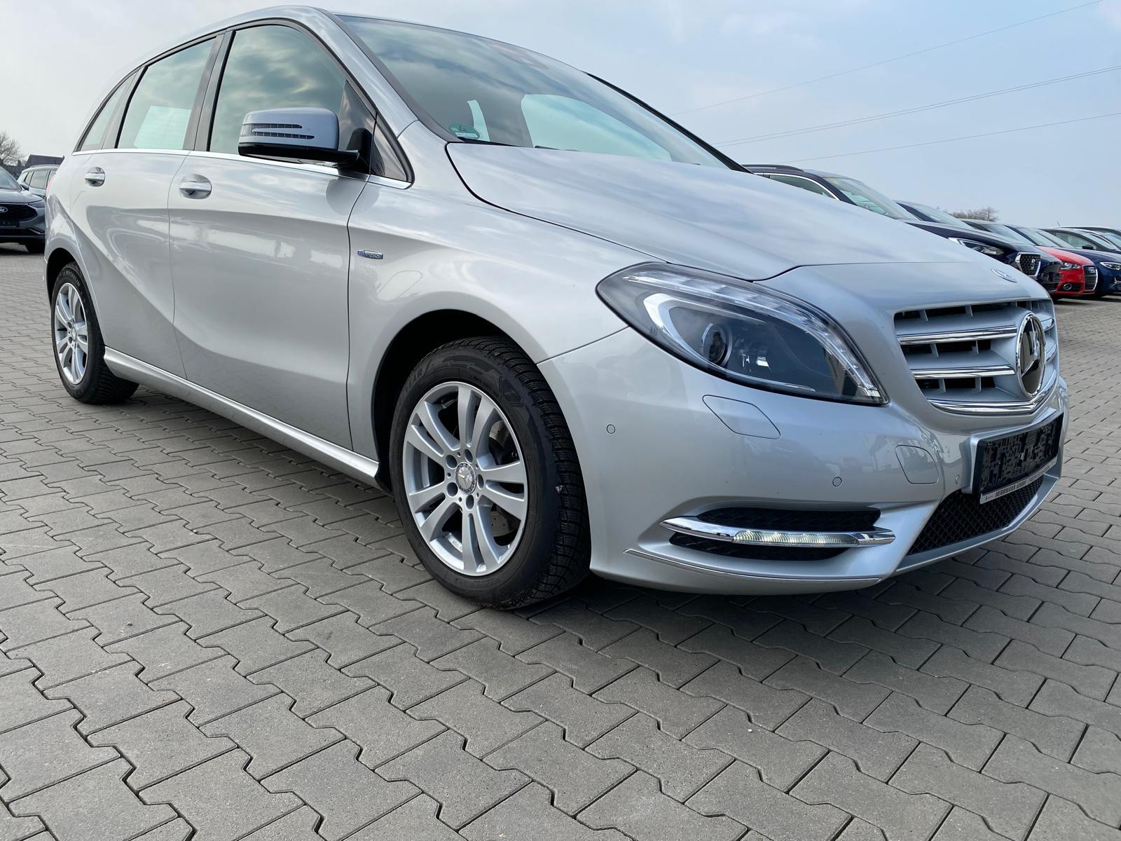 Mercedes-Benz B 200 B 200/BI XENON/NAVI/R-KAM - Bild 7
