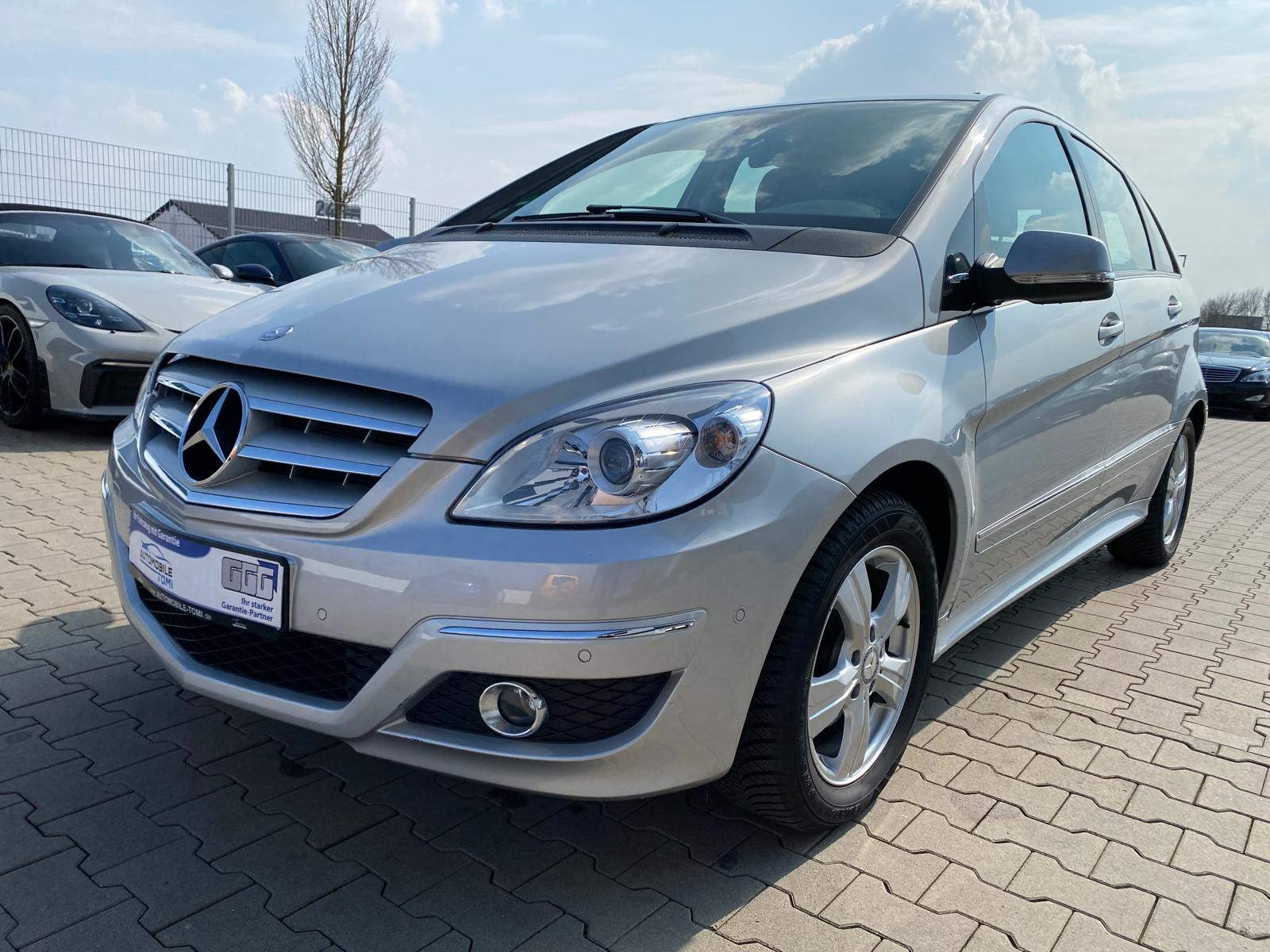 Mercedes-Benz B 170 |KLIMA|Orig.KM|Neuwertig|AHK|Pano/Fest Preis - Bild 1