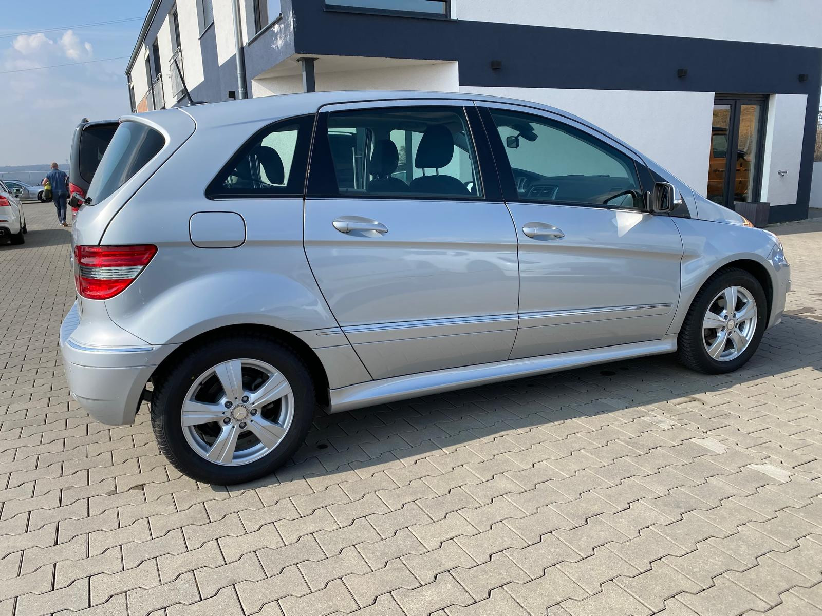 Mercedes-Benz B 170 |KLIMA|Orig.KM|Neuwertig|AHK|Pano/Fest Preis - Bild 5