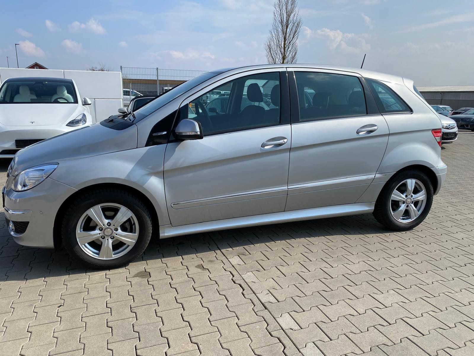 Mercedes-Benz B 170 |KLIMA|Orig.KM|Neuwertig|AHK|Pano/Fest Preis - Bild 8
