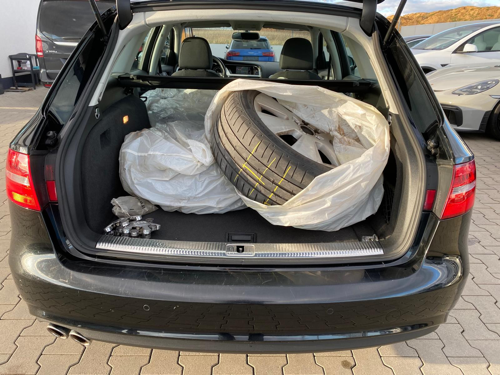 Audi A4 Ambiente/NAVI/8fach-Bereift - Bild 11