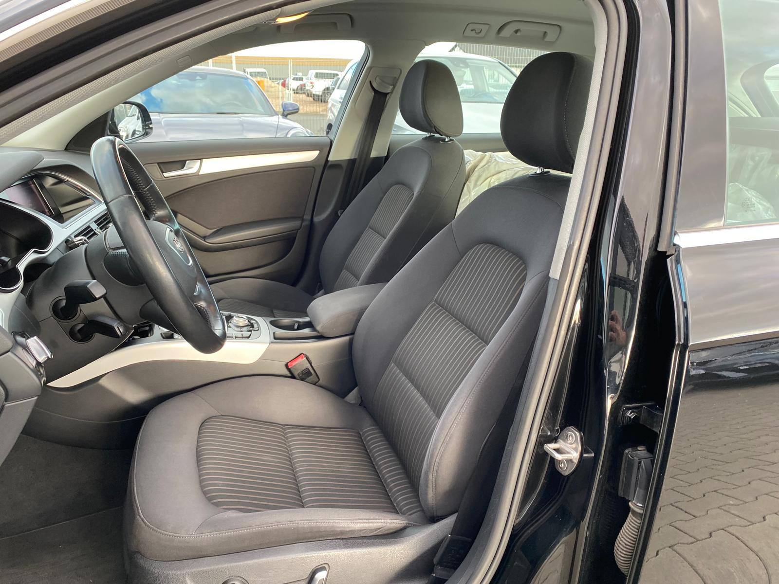 Audi A4 Ambiente/NAVI/8fach-Bereift - Bild 15