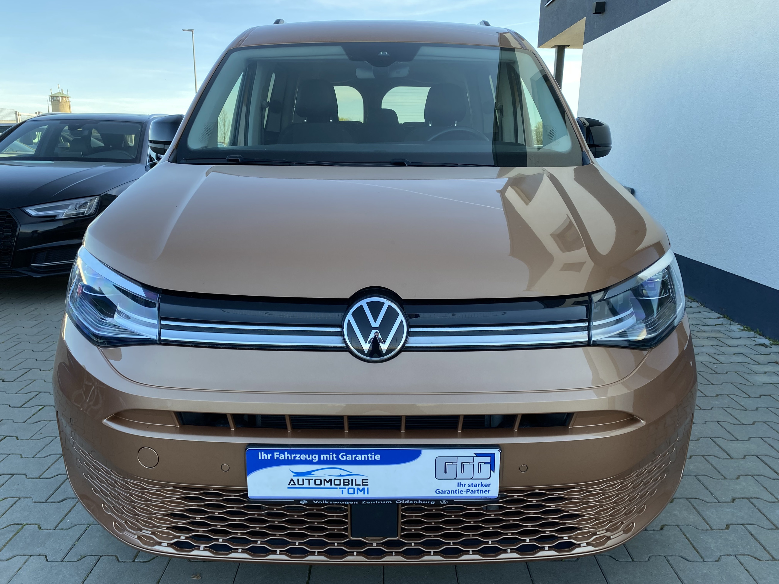 VW Caddy Style Maxi/7 SITZE/360KAM/AHK - Bild 3