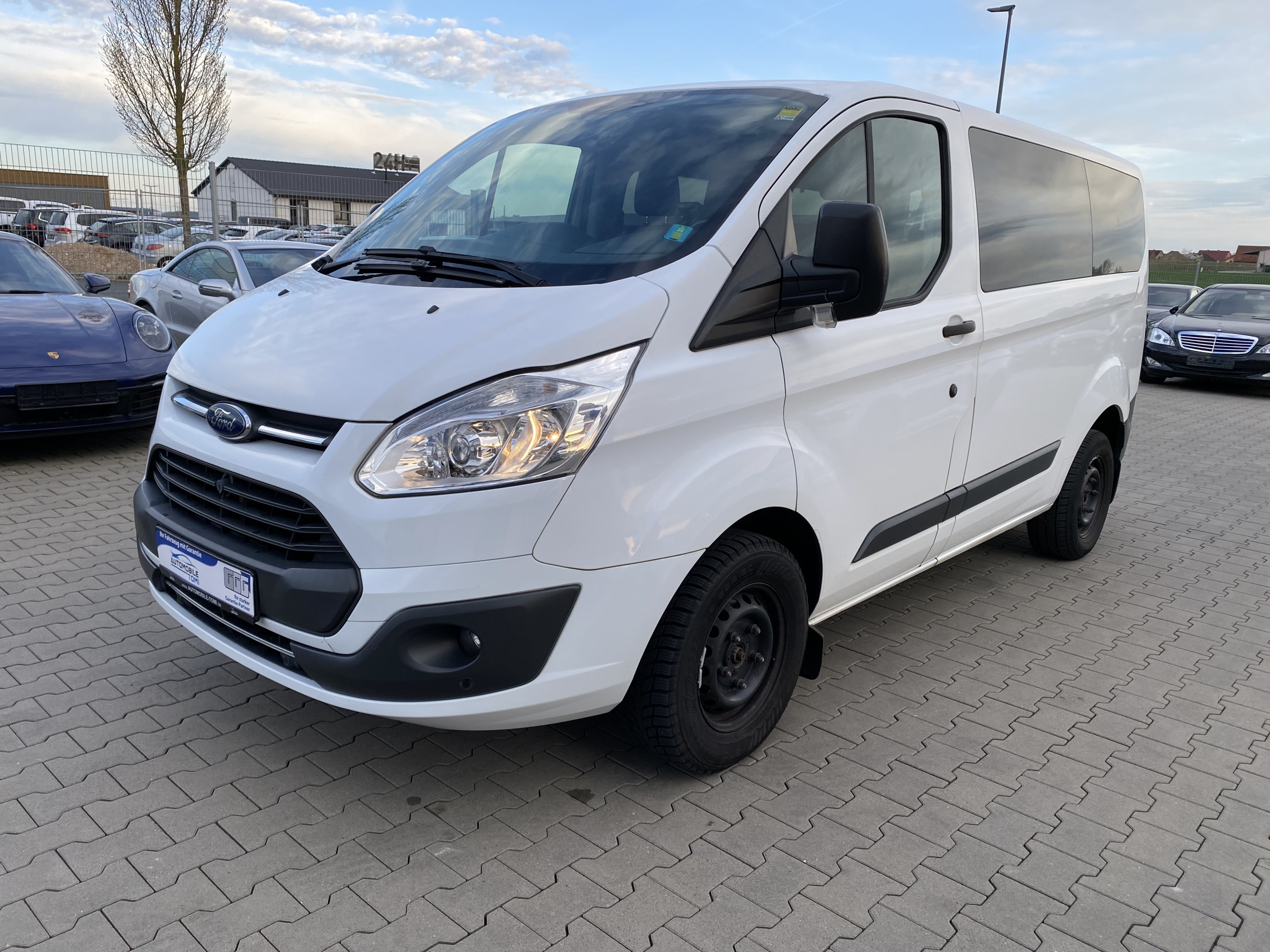 Ford Custom 310 L1 Trend/9SITZE/TÜV NEU/SERVICE NEU - Bild 1