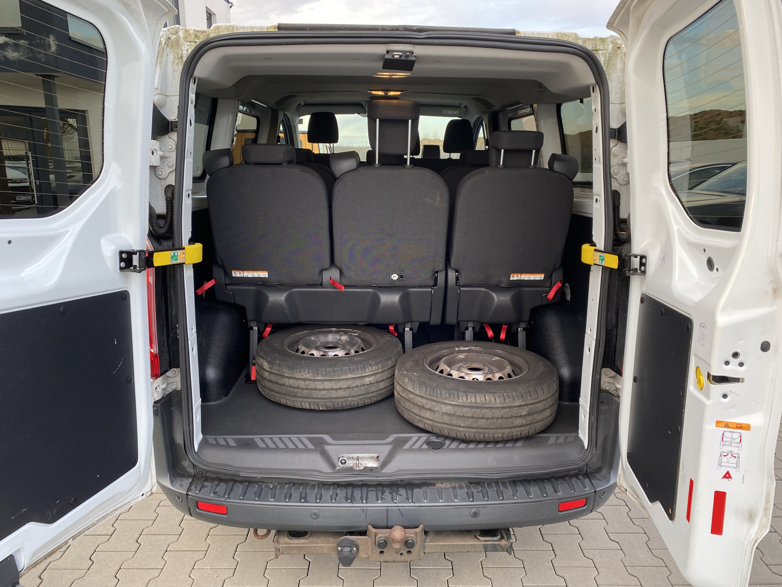 Ford Custom 310 L1 Trend/9SITZE/TÜV NEU/SERVICE NEU - Bild 11