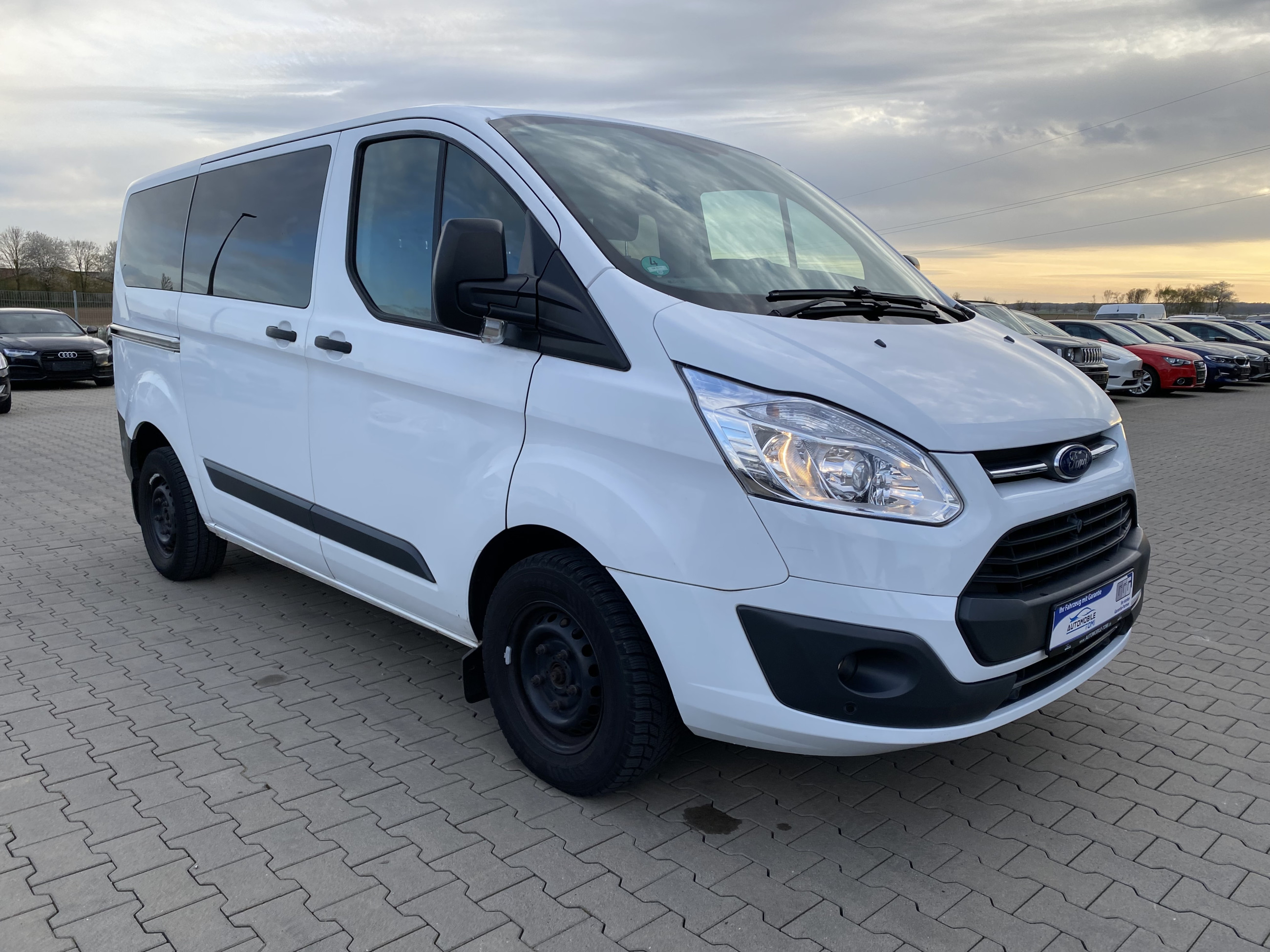 Ford Custom 310 L1 Trend/9SITZE/TÜV NEU/SERVICE NEU - Bild 4