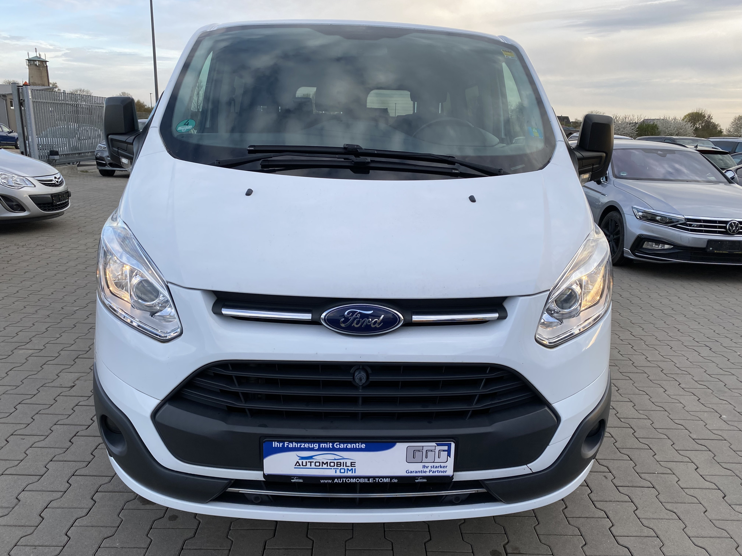 Ford Custom 310 L1 Trend/9SITZE/TÜV NEU/SERVICE NEU - Bild 6