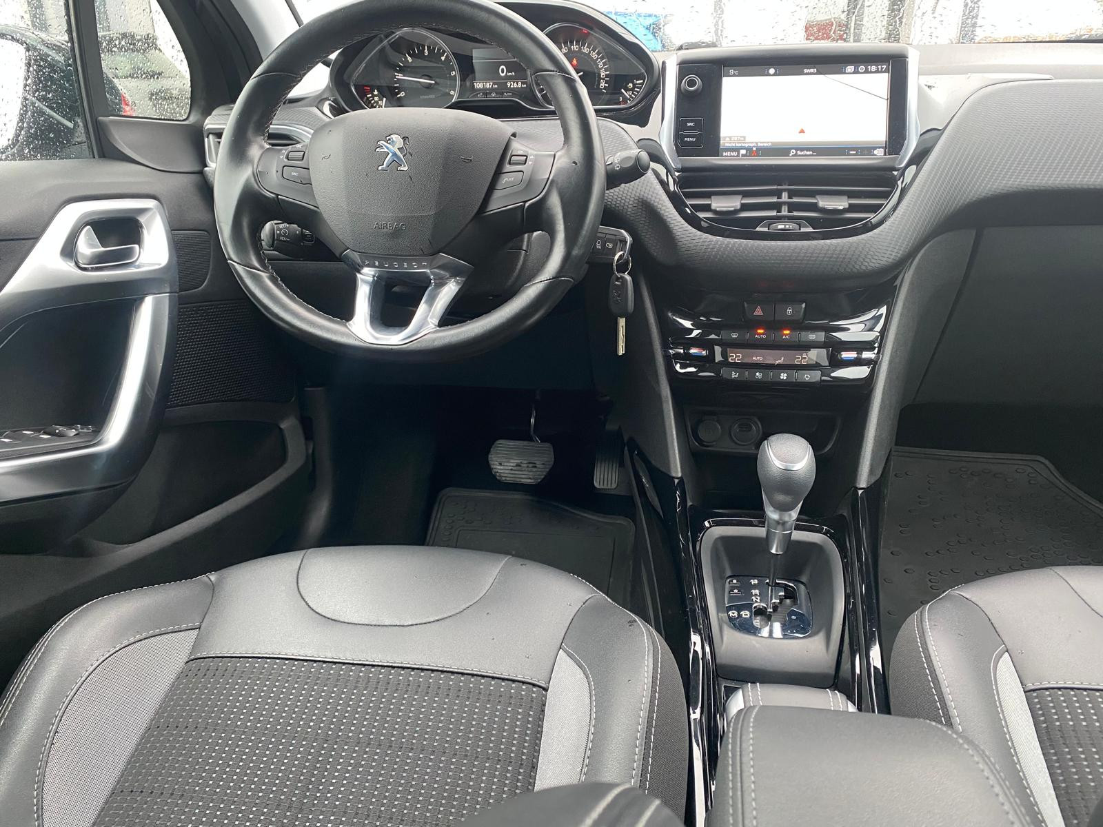 Peugeot 2008 Allure - Bild 11