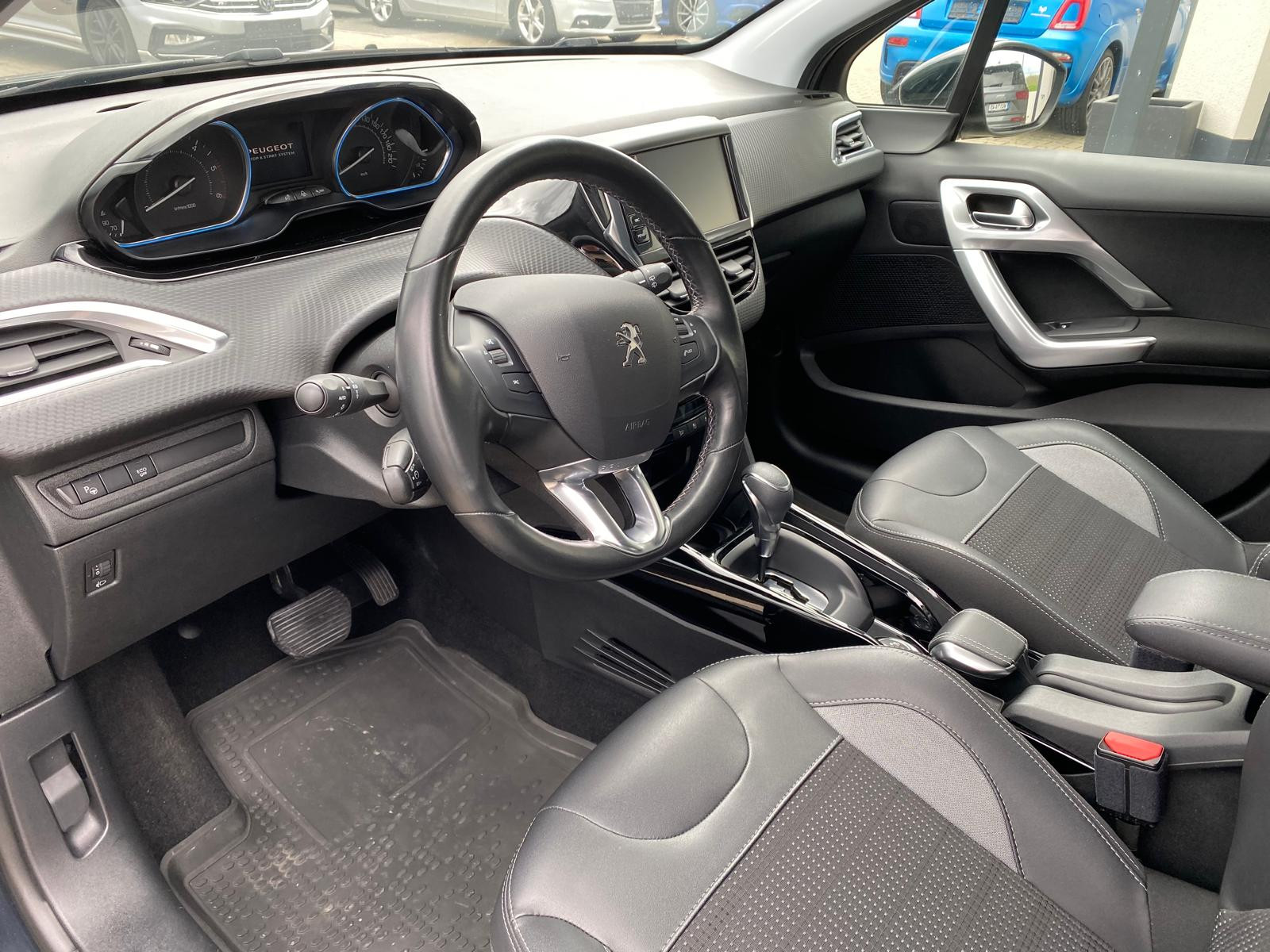 Peugeot 2008 Allure - Bild 14