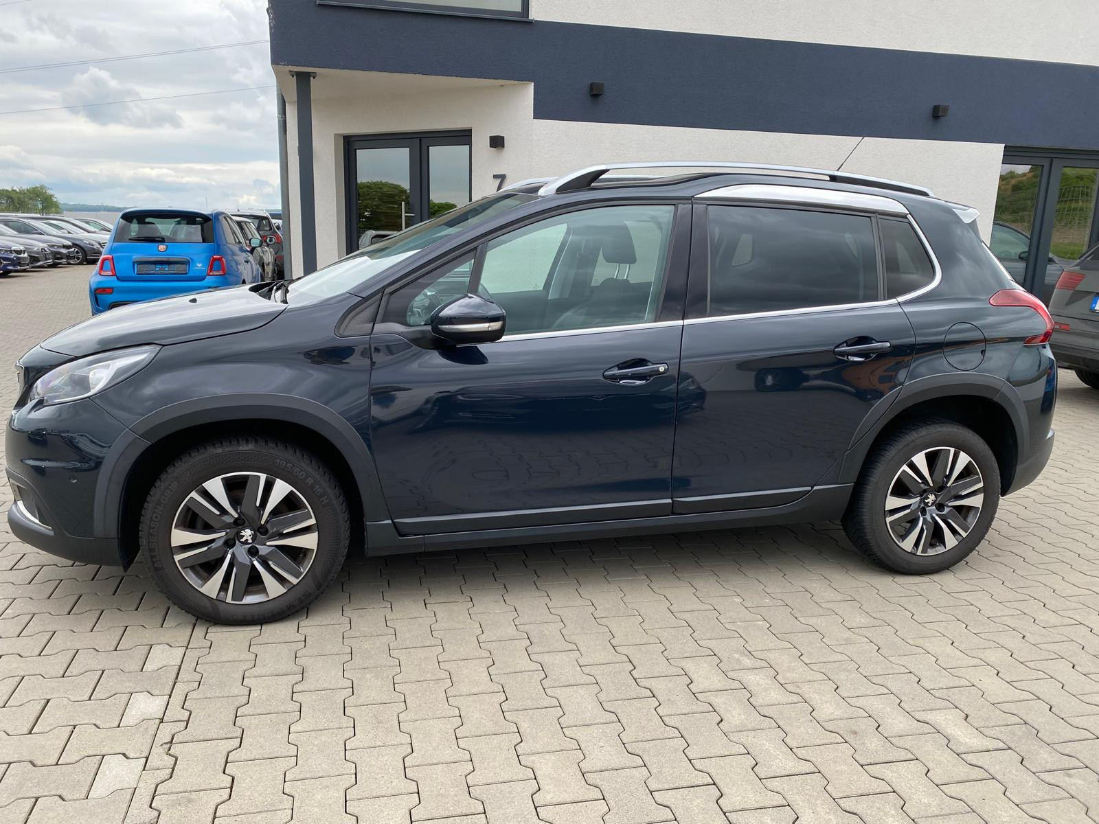 Peugeot 2008 Allure - Bild 6