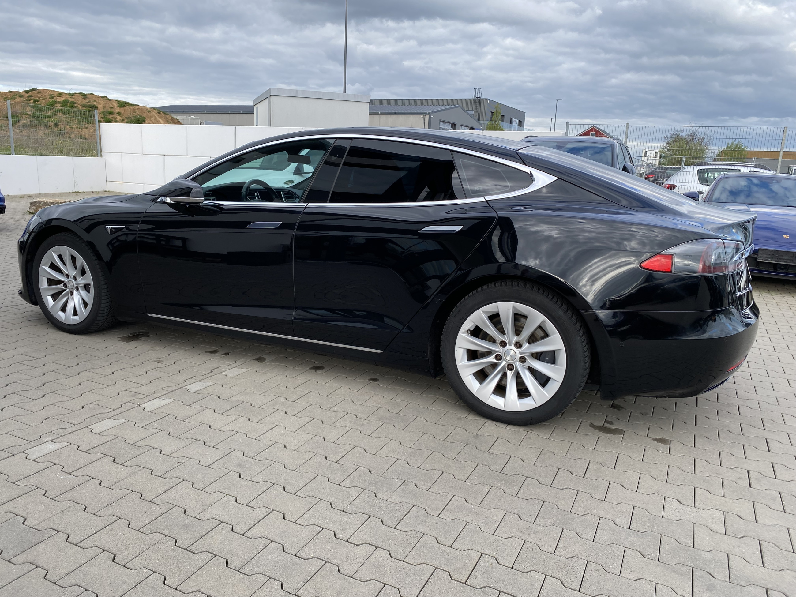 Tesla Model S 85D/Allrad/ - Bild 11