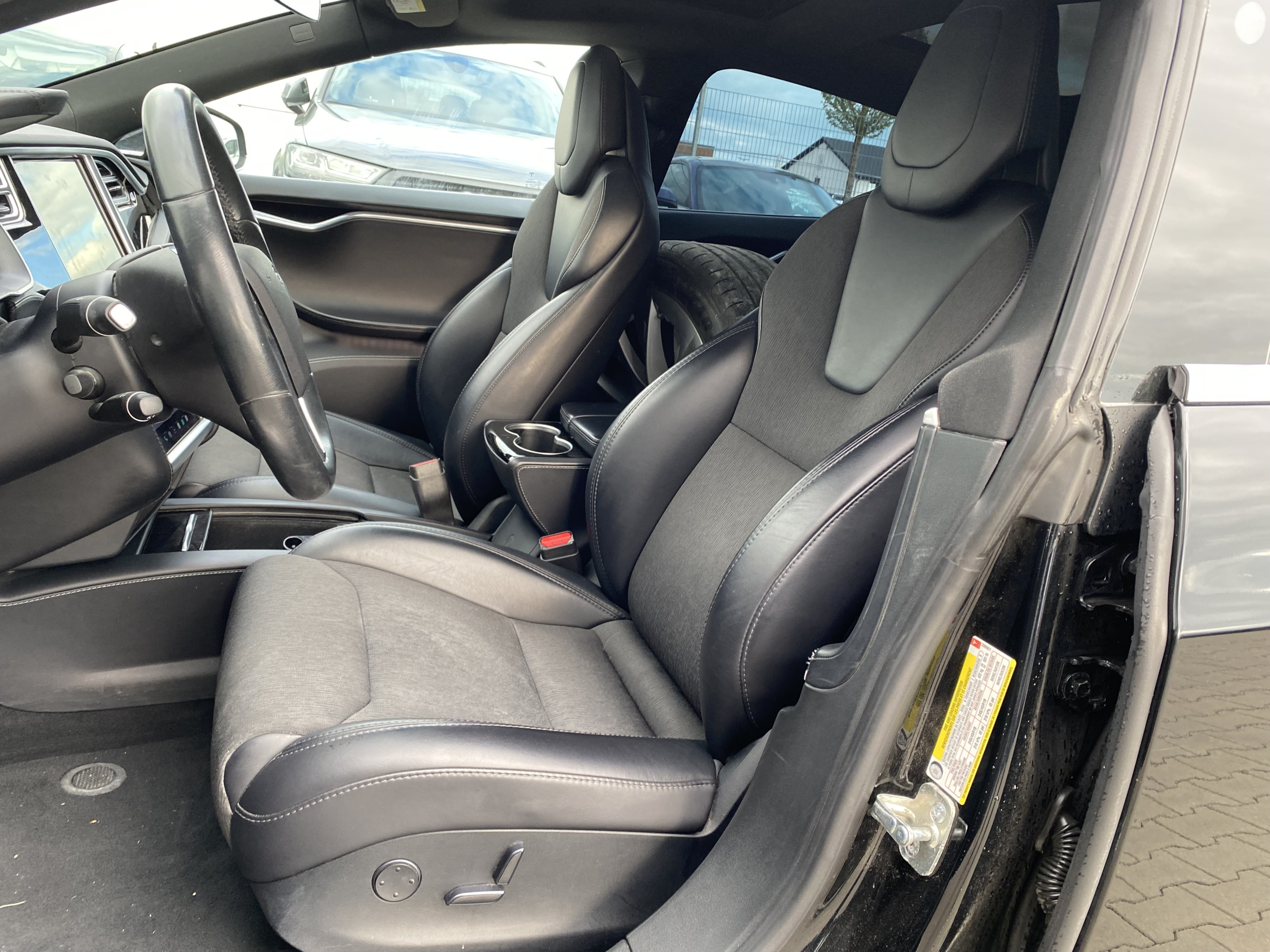 Tesla Model S 85D/Allrad/ - Bild 12