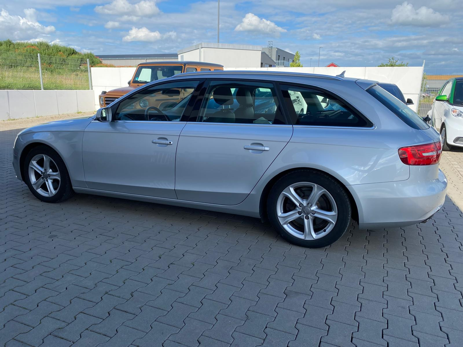 Audi A4 Ambition quattro/NAVI/R-KAM/S Sport - Bild 4