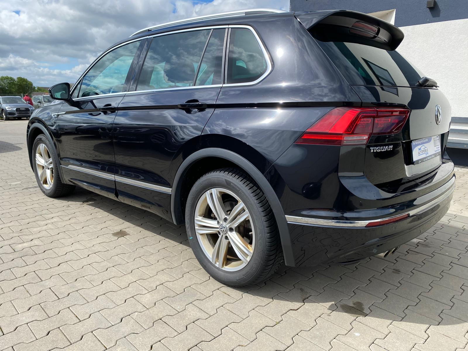 VW Tiguan Highline/ R- Line / NAVI/ Pano/Leder/ACC - Bild 11